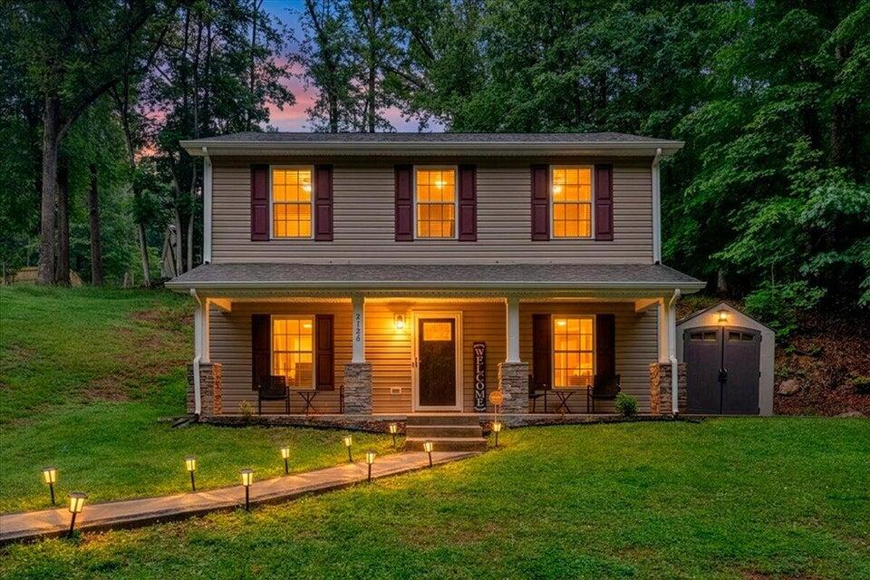 2126 Brookside LN Roanoke Virginia United States, for Sale, residential, , Varney Realty Partners