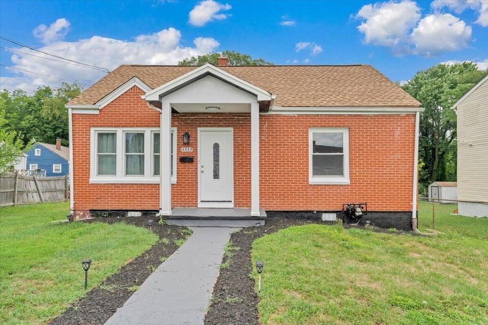 2923 Courtland RD Roanoke Virginia United States, for Sale, residential, , Varney Realty Partners