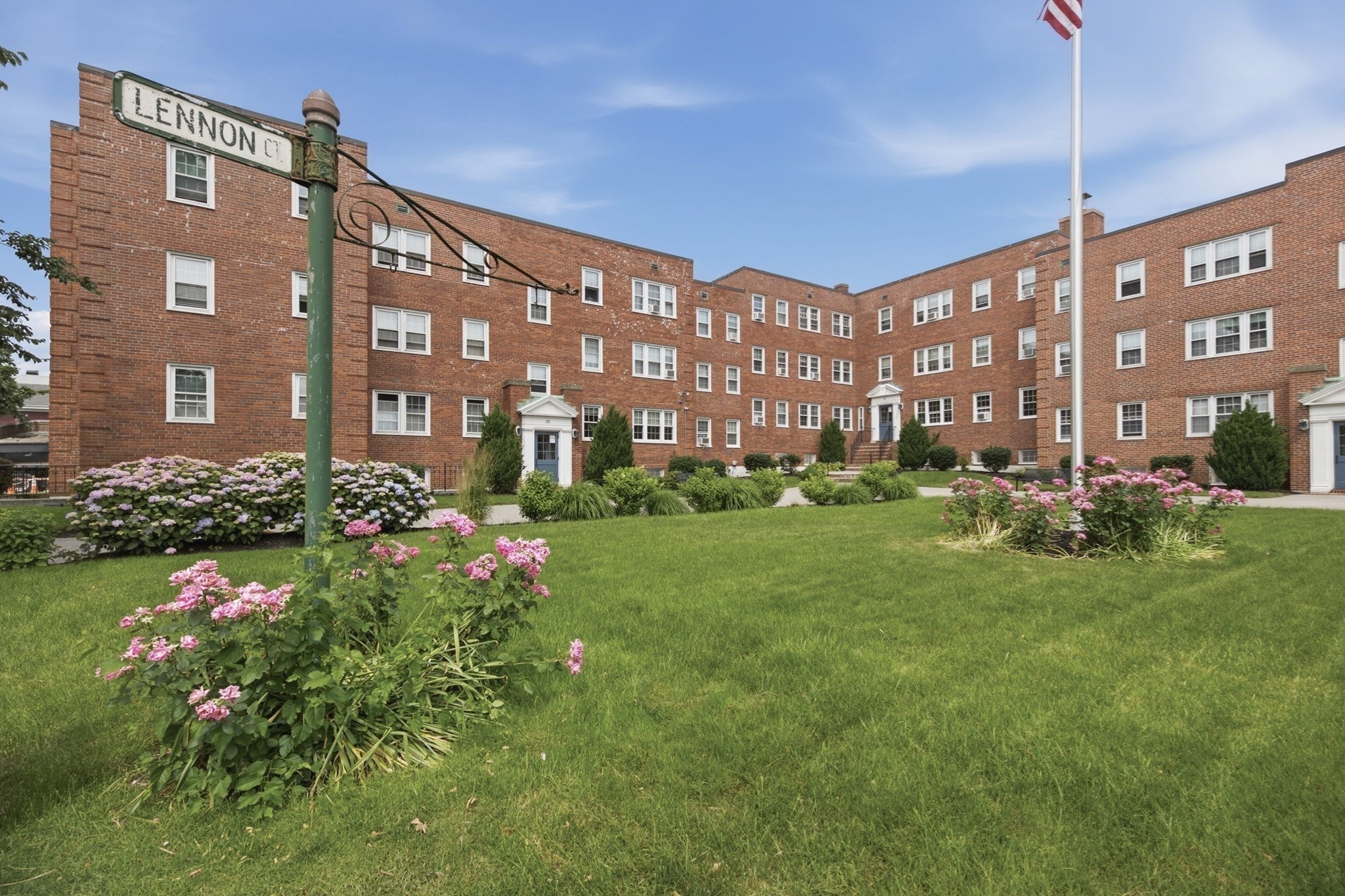 25 Lennon Court  UNIT 29 Boston Massachusetts United States, for Sale, residential,  , The Edwards Realty Team - Barrett Sotheby's International Realty