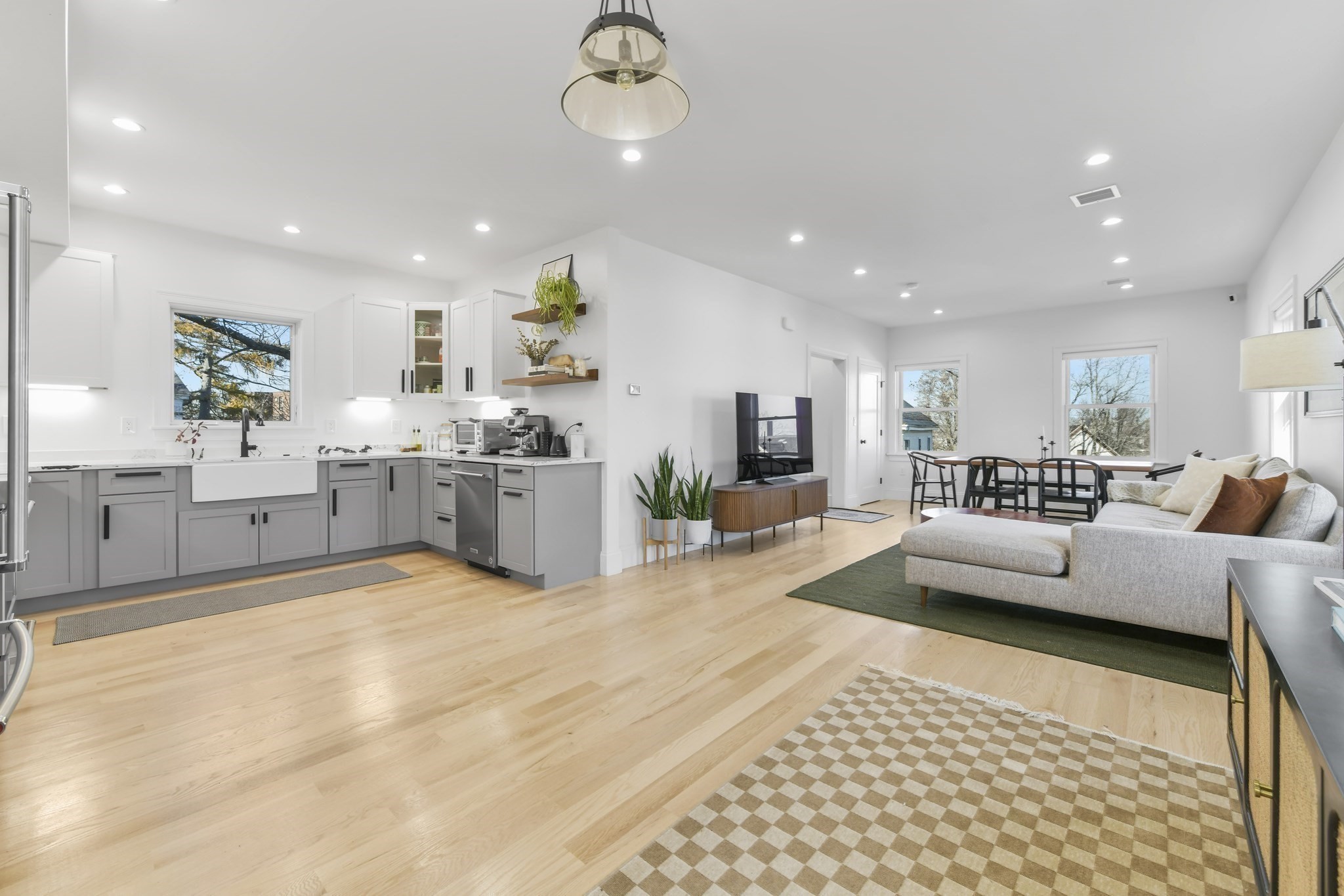 17 Akron St  UNIT 2 Boston Massachusetts United States, for Sale, residential,  , The Edwards Realty Team - Barrett Sotheby's International Realty
