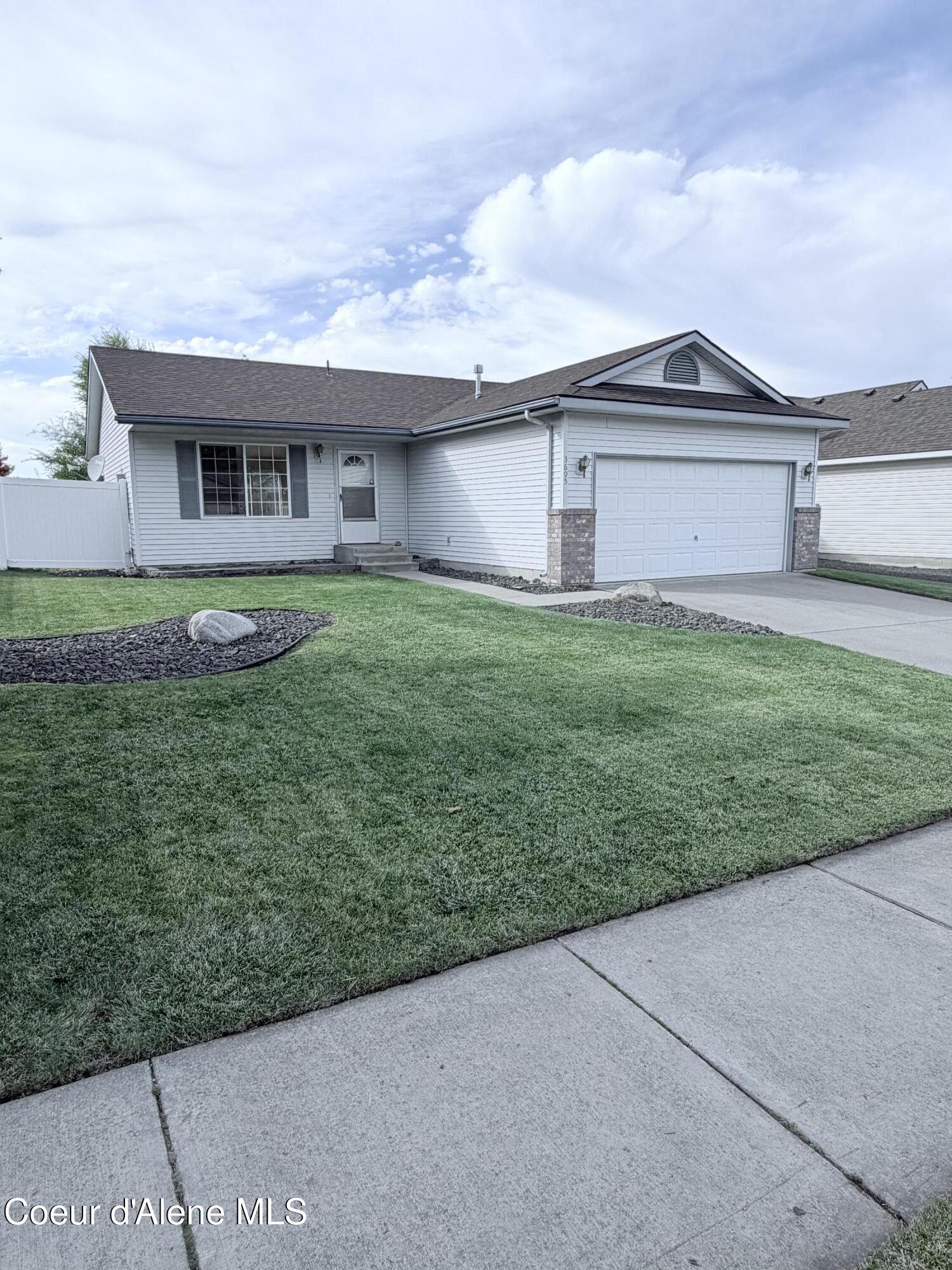 3695 N Graphite CT Post Falls Idaho United States, for Sale, residential, Jenna Wynand, Realty ONE Group Eclipse