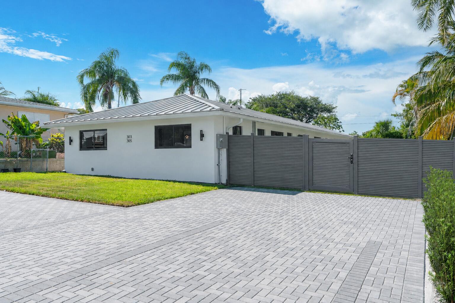 303 DE CARIE Street APT 303 Delray Beach Florida United States, for Rent, residential, Arlene   Toolsie  , Re/Max Direct