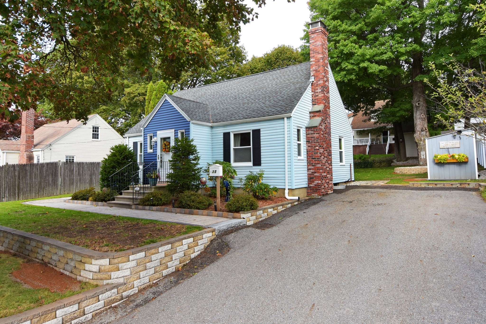 35 Calumet Ave Worcester Massachusetts United States, for Sale, residential, Laura Poulin-Harkins, Century 21 XSell Realty