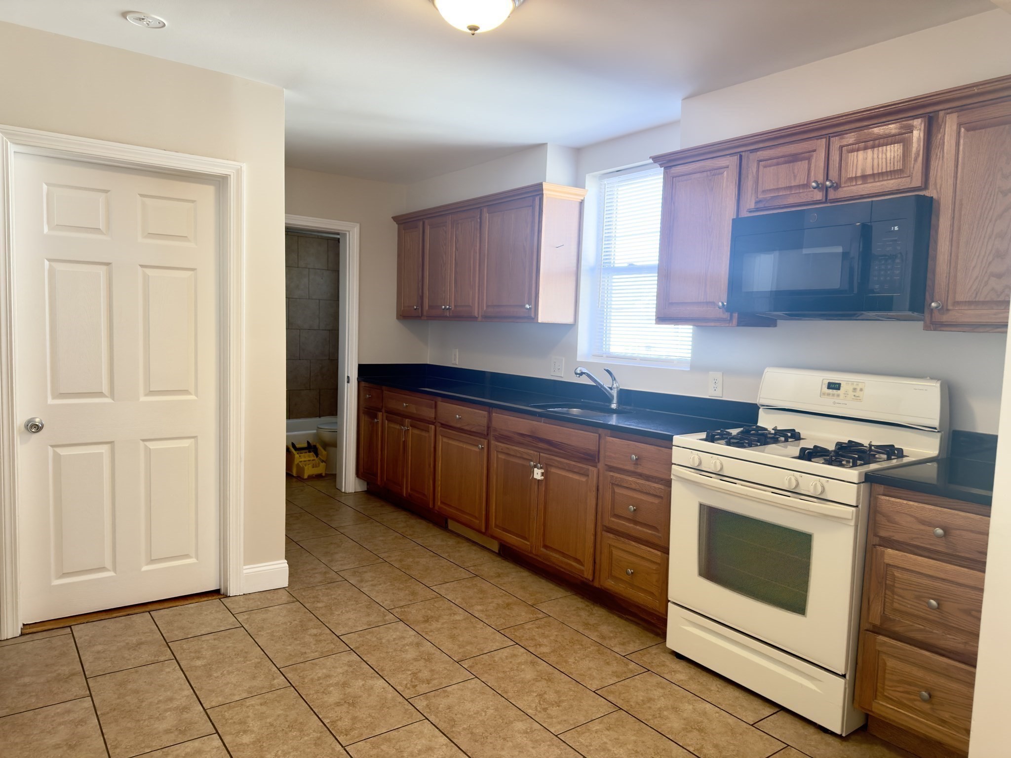 29 Chase  Street  UNIT 3B Lynn Massachusetts United States, for Rent, residential,  , CITIPOINT REALTY SERVICES, LLC