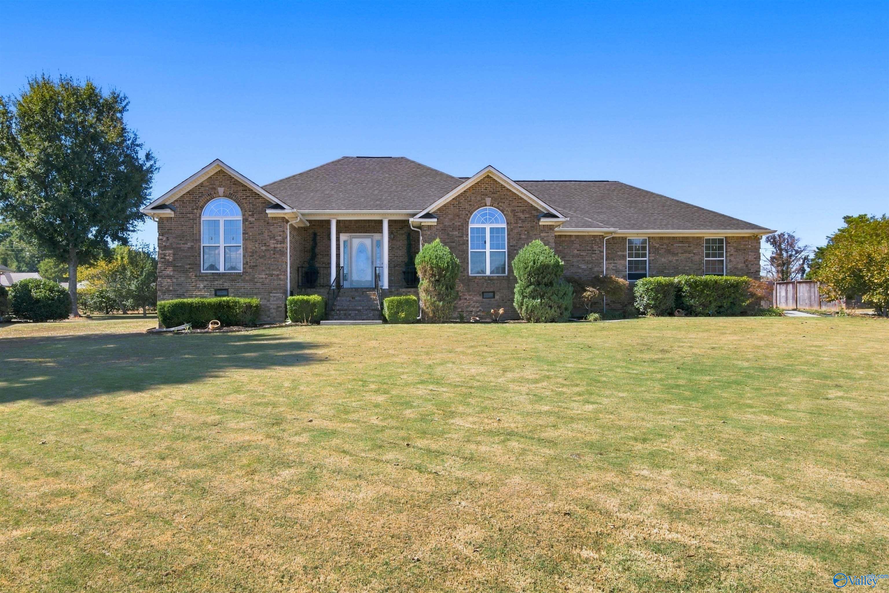 1902 Lillian Drive Athens Alabama United States, for Sale, residential,  , A Better Choice Realty