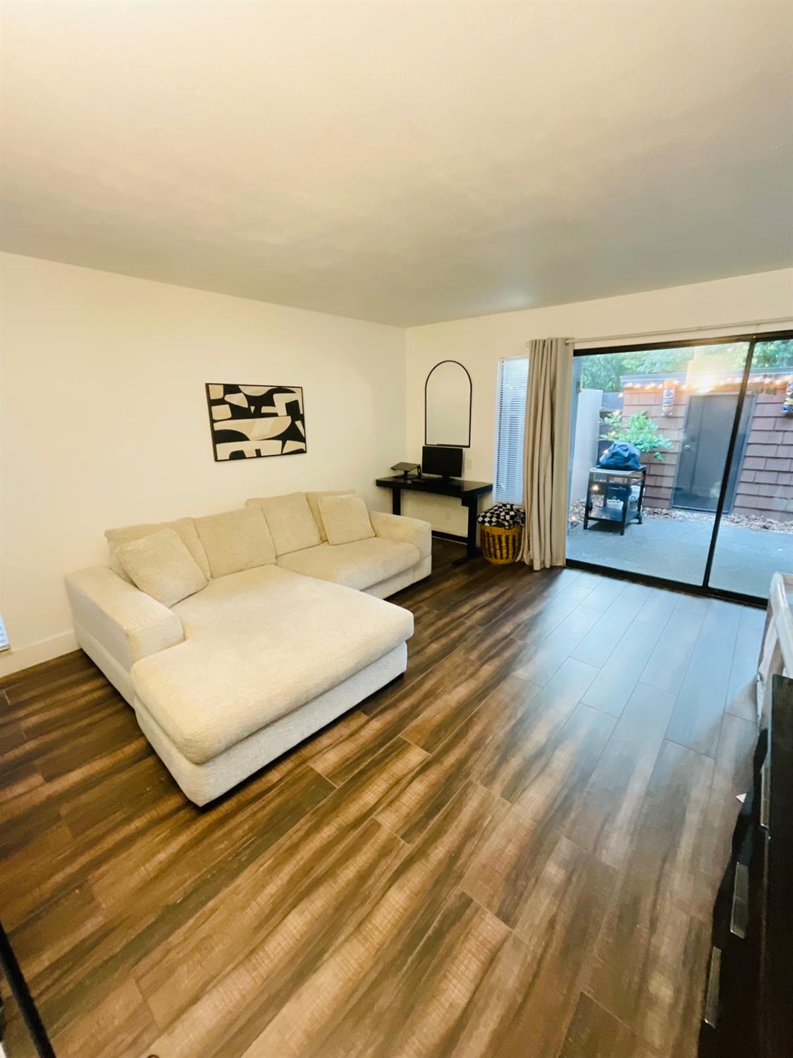737 E Woodside Lane APT 9 Sacramento California United States, for Sale, residential,  , SacHomes Realty Group