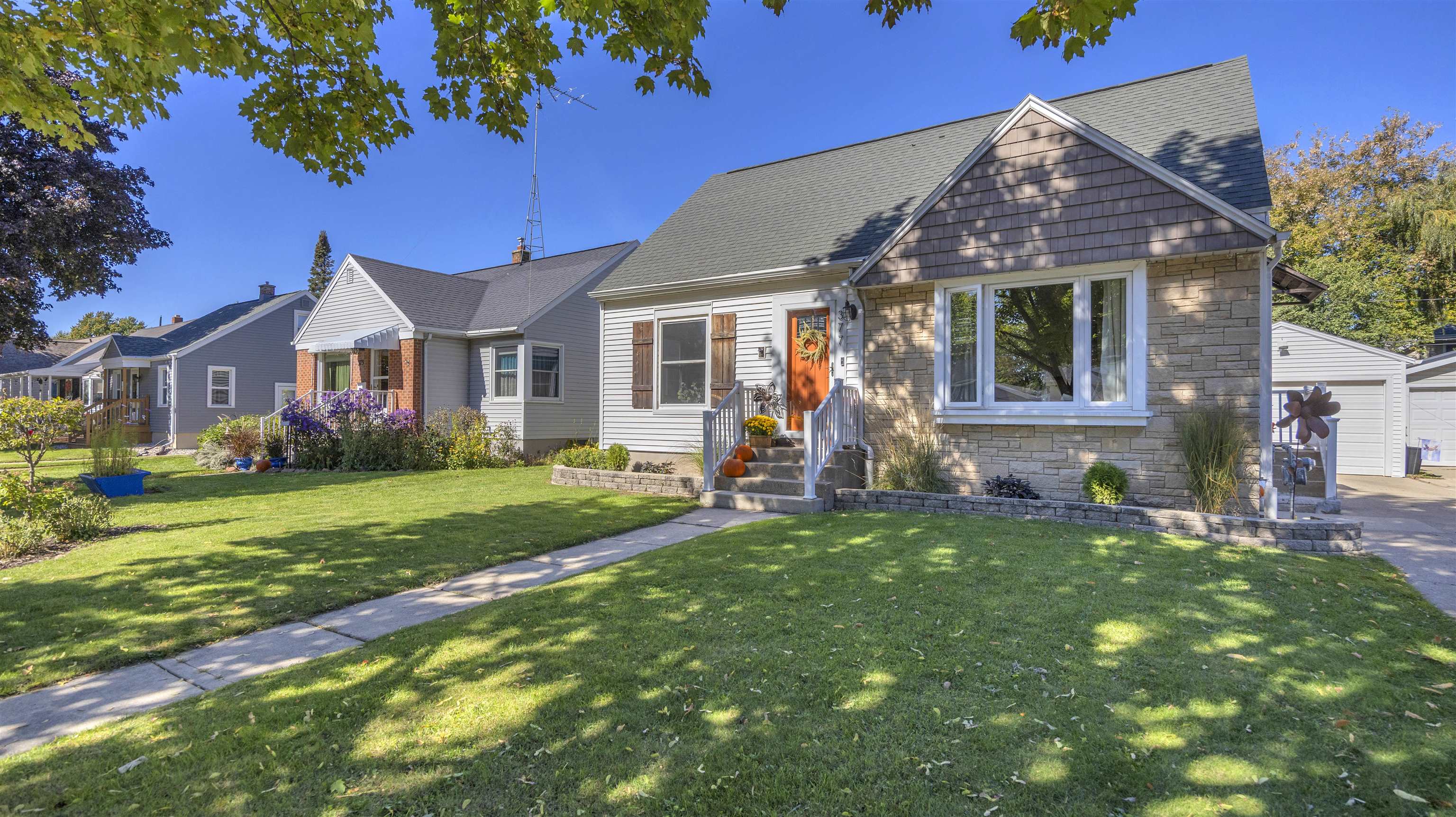 377 E 10TH Street Fond Du Lac Wisconsin United States, for Sale, residential,  , Roberts Homes and Real Estate