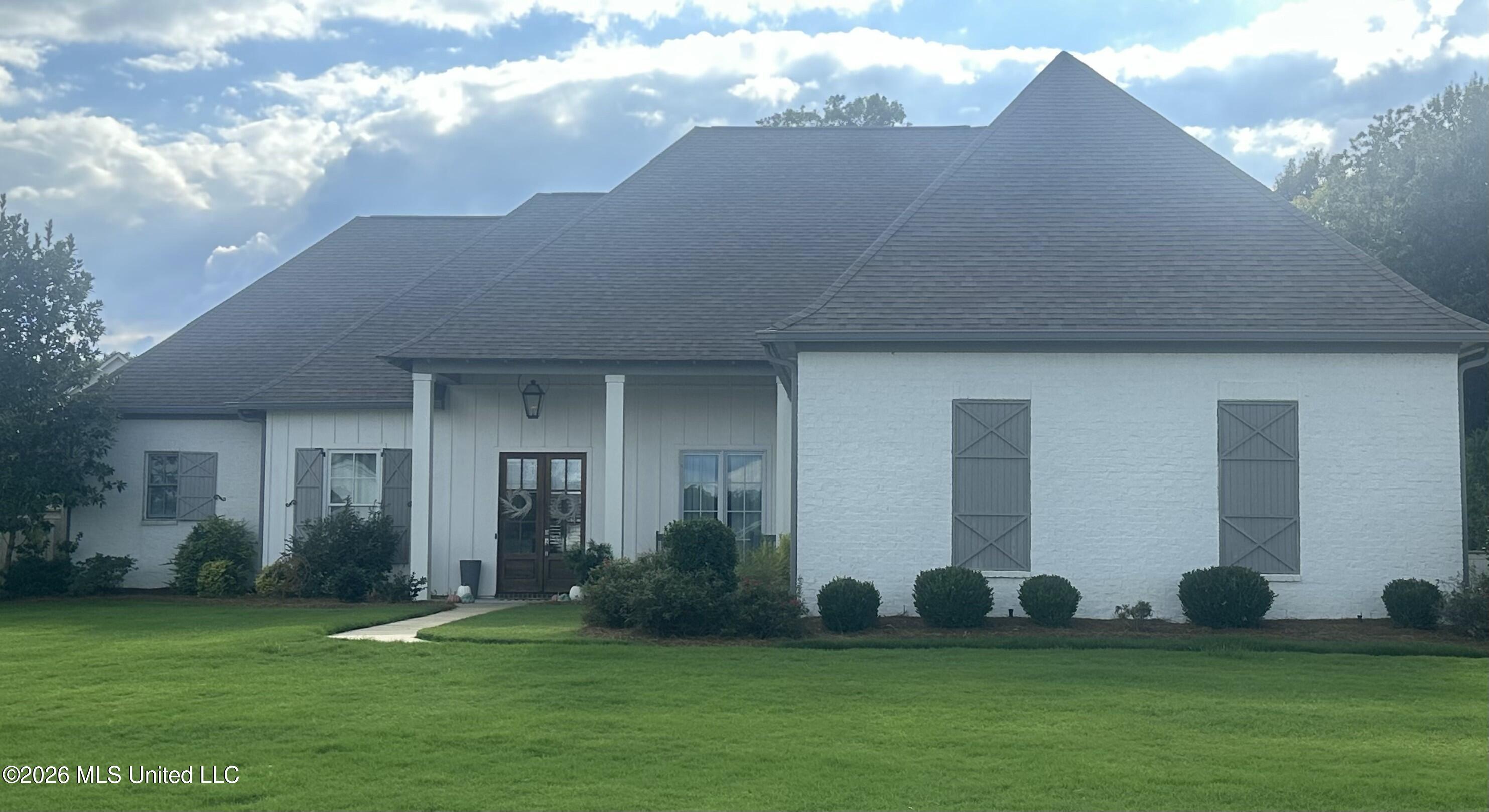 403 W Oak Circle Madison Mississippi United States, for Sale, residential, Jessica McLaurin, Rezults Realty, LLC