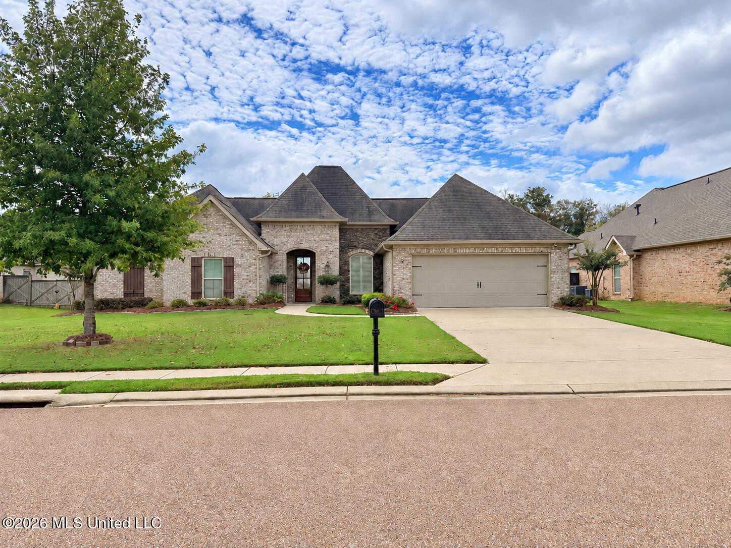 156 Belle Oak Drive Brandon Mississippi United States, for Sale, residential, Jessica McLaurin, Rezults Realty, LLC