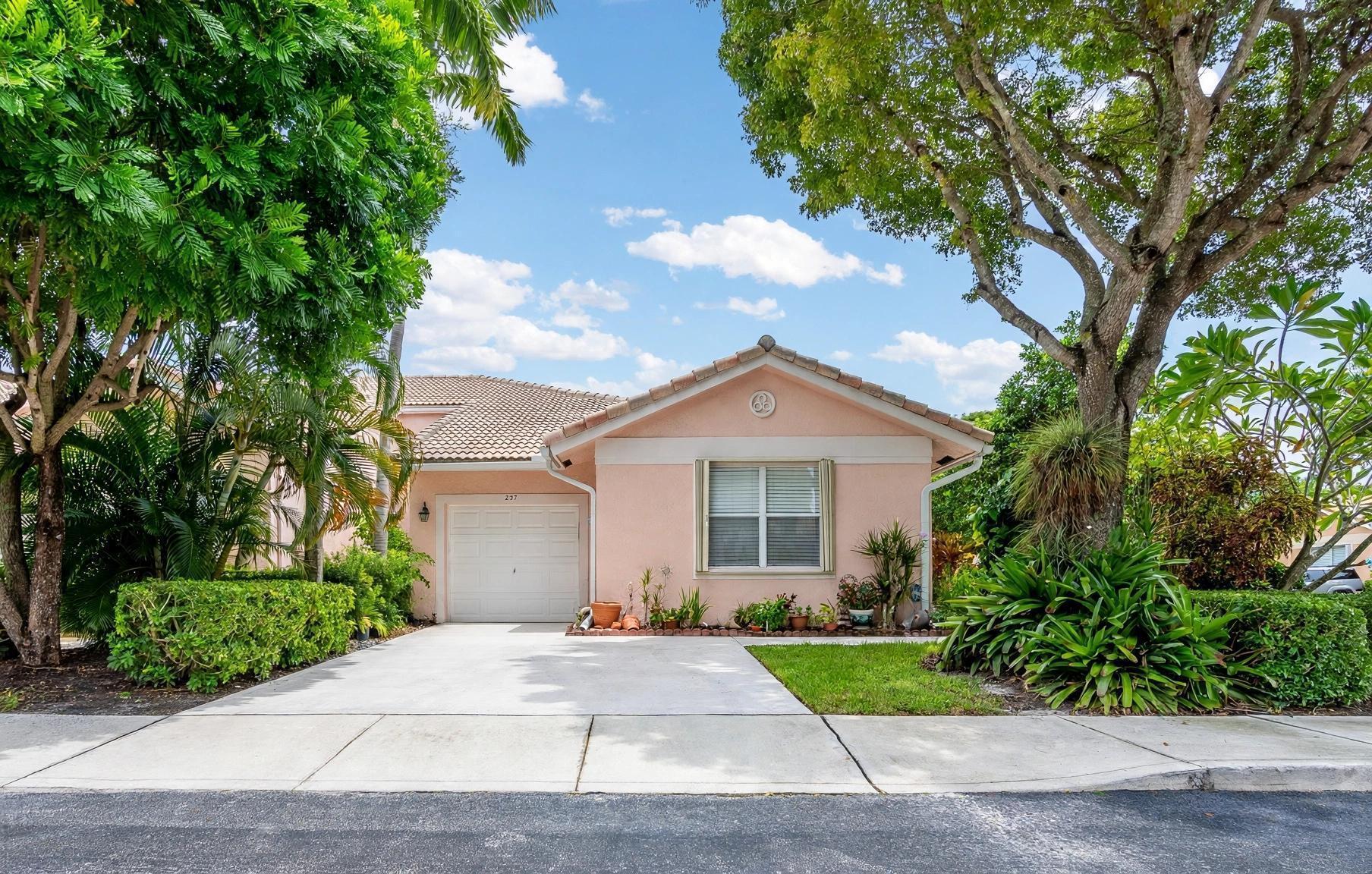237 CORAL TRACE Court Delray Beach Florida United States, for Sale, residential, Arlene   Toolsie  , Re/Max Direct