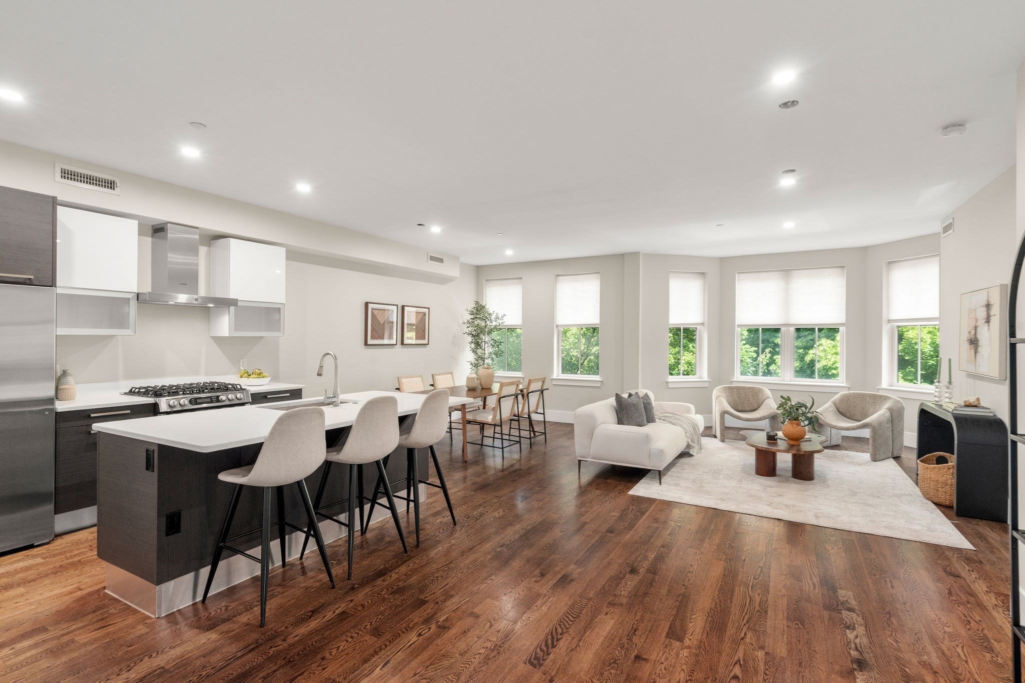 10 St George  UNIT 402 Boston Massachusetts United States, for Sale, residential, Darcy Bento, South Boston  Realtor Bento Real Estate Group, Bento Real Estate Group, Inc.