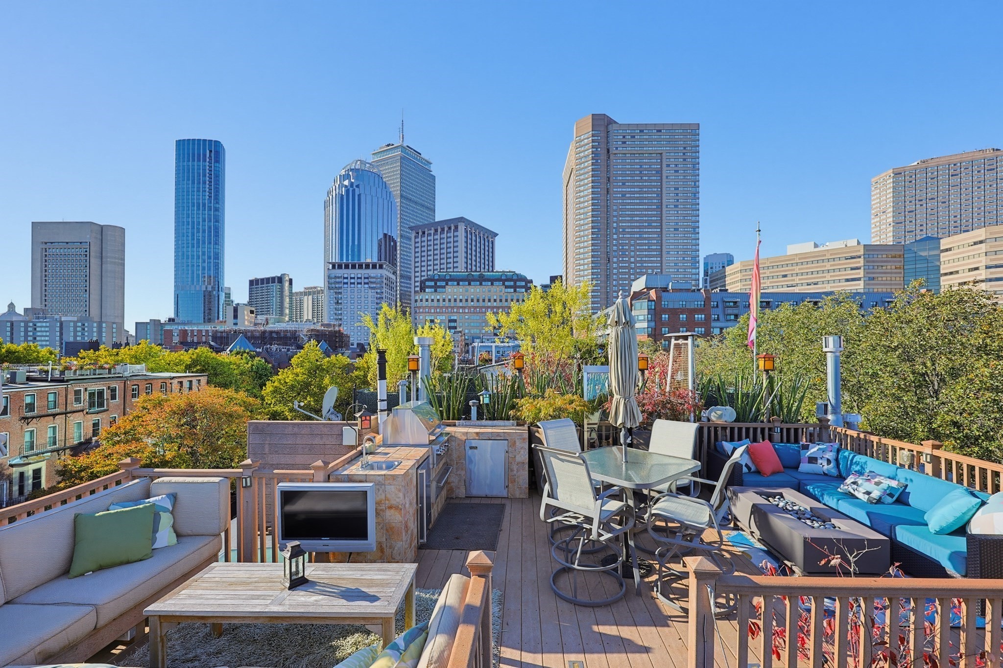 220 West Canton  UNIT 3 Boston Massachusetts United States, for Sale, residential, Darcy Bento, South Boston  Realtor Bento Real Estate Group, Bento Real Estate Group, Inc.