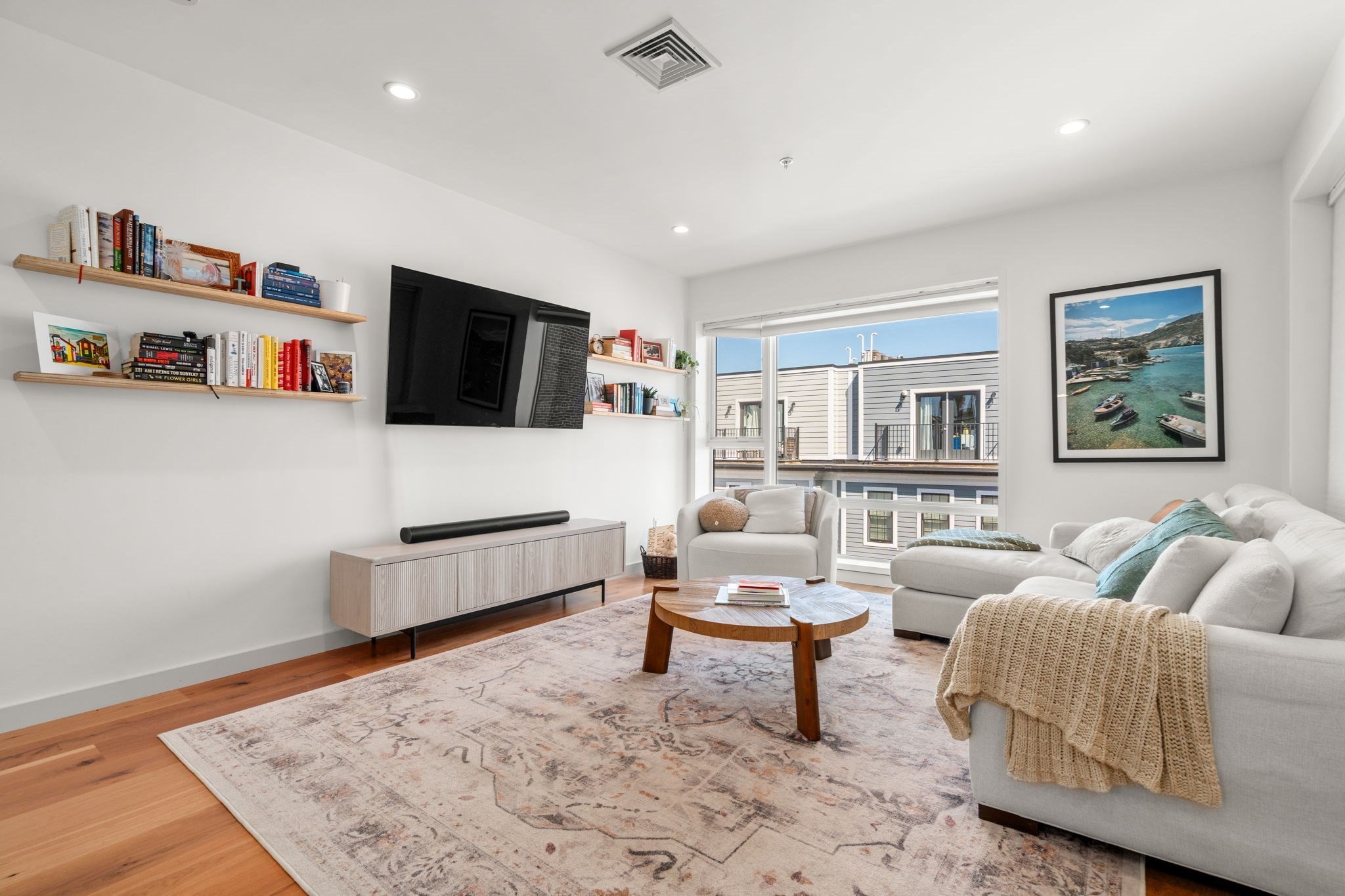 362-364 W Broadway  UNIT 5 Boston Massachusetts United States, for Sale, residential, Darcy Bento, South Boston  Realtor Bento Real Estate Group, Bento Real Estate Group, Inc.