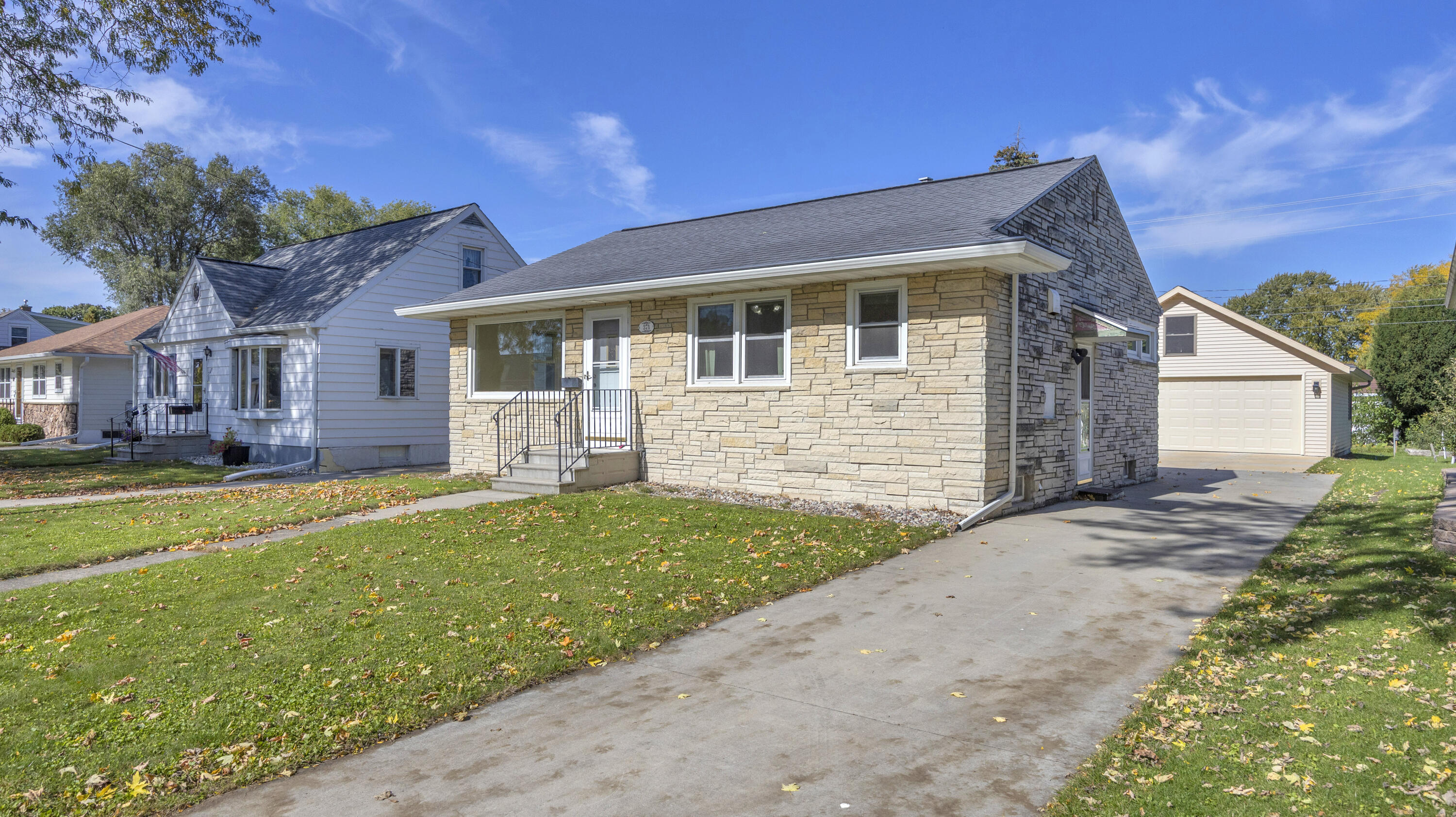 371 17th St Fond Du Lac Wisconsin United States, for Sale, residential,  , Roberts Homes and Real Estate