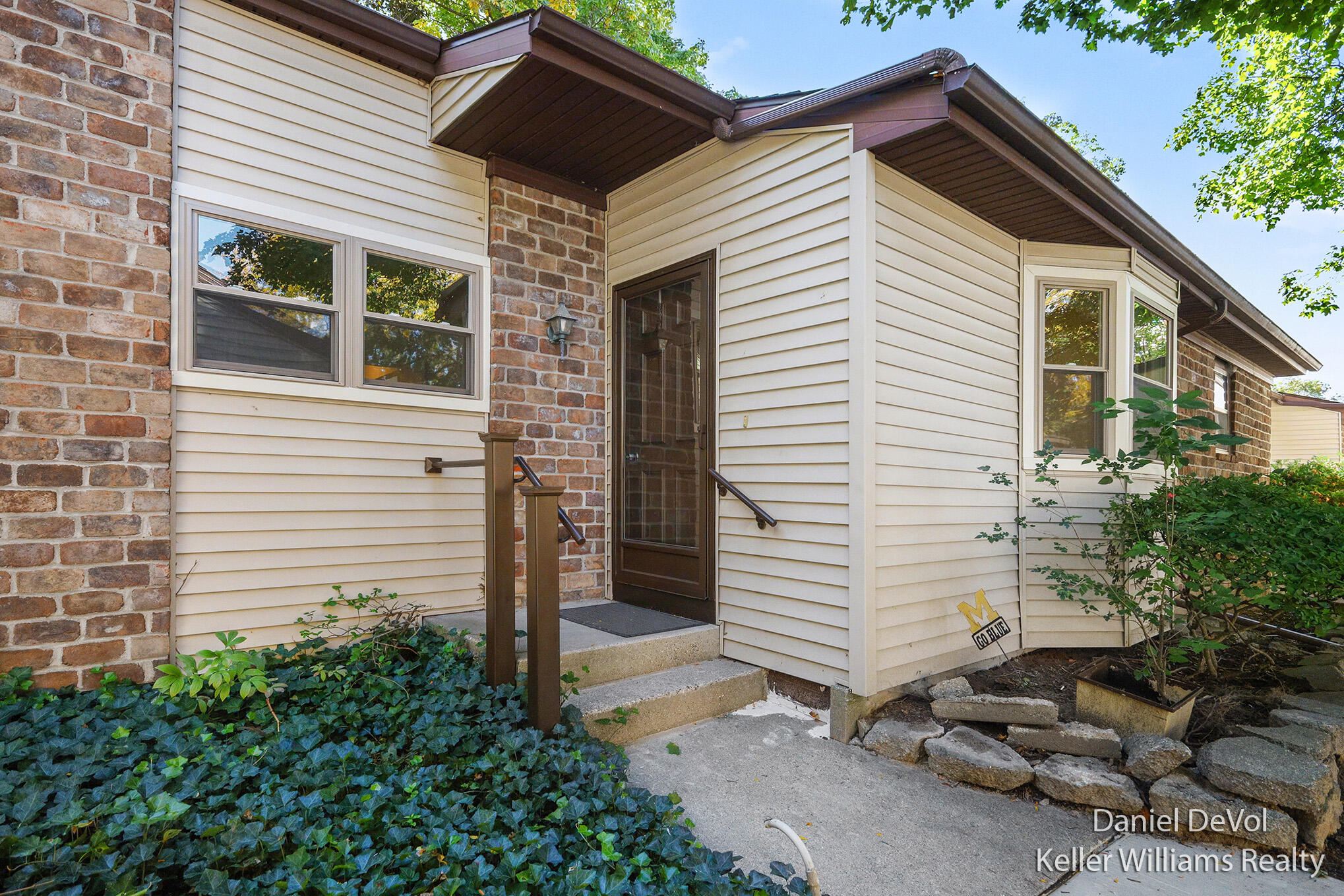 2697 Chatham Woods Drive Grand Rapids Michigan United States, for Sale, residential,  , RW Daniels Realty