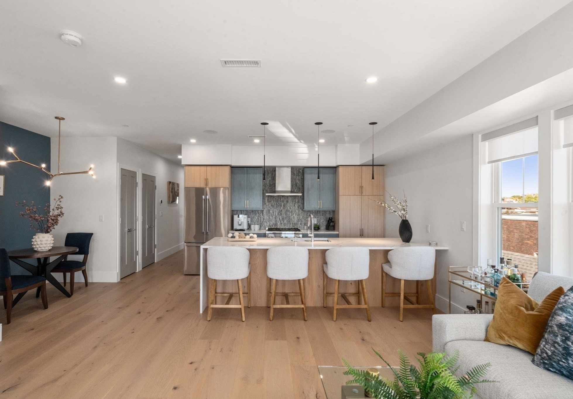 527 East 7th Street  UNIT PH7 Boston Massachusetts United States, for Sale, residential, Darcy Bento, South Boston  Realtor Bento Real Estate Group, Bento Real Estate Group, Inc.