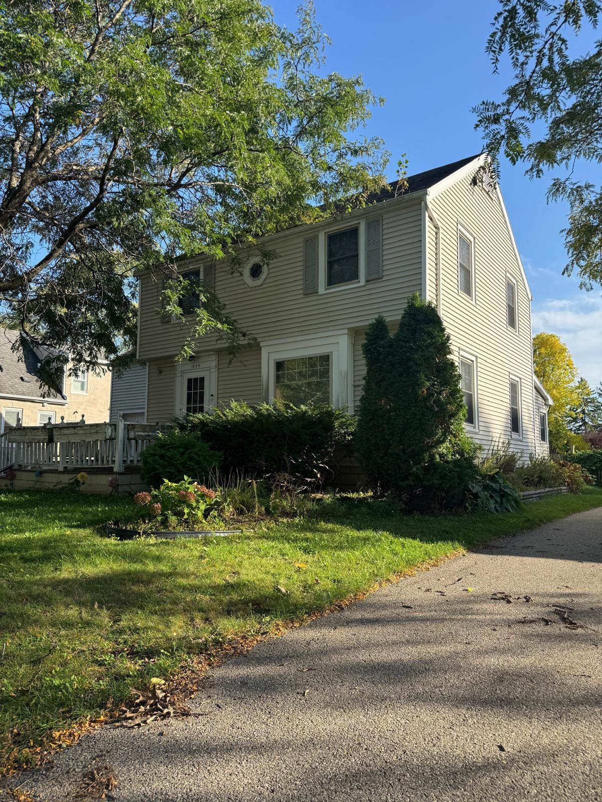 1009 RED OAK Lane Appleton Wisconsin United States, for Sale, residential,  , Fireside Realty LLC