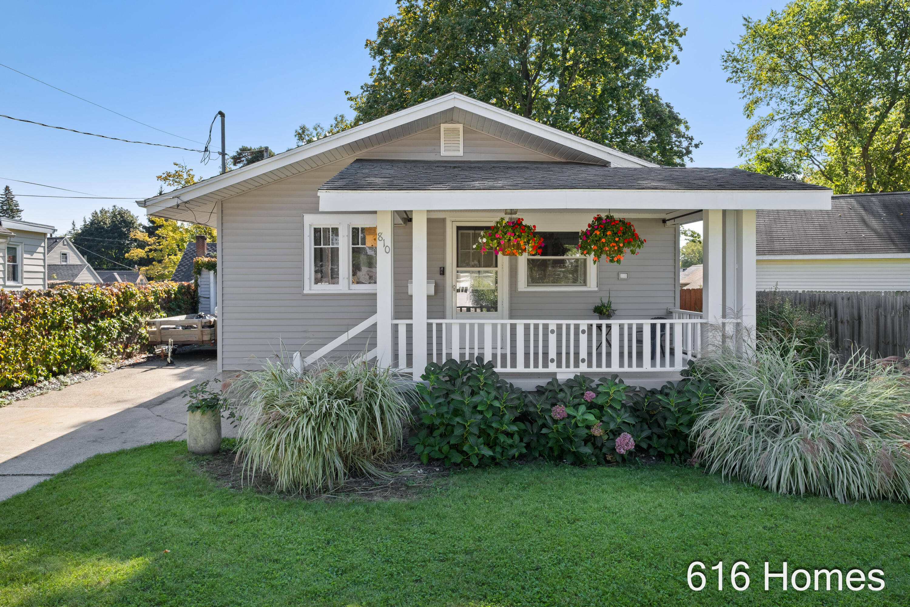 810 Oaklawn Street Grand Rapids Michigan United States, for Sale, residential,  , RW Daniels Realty