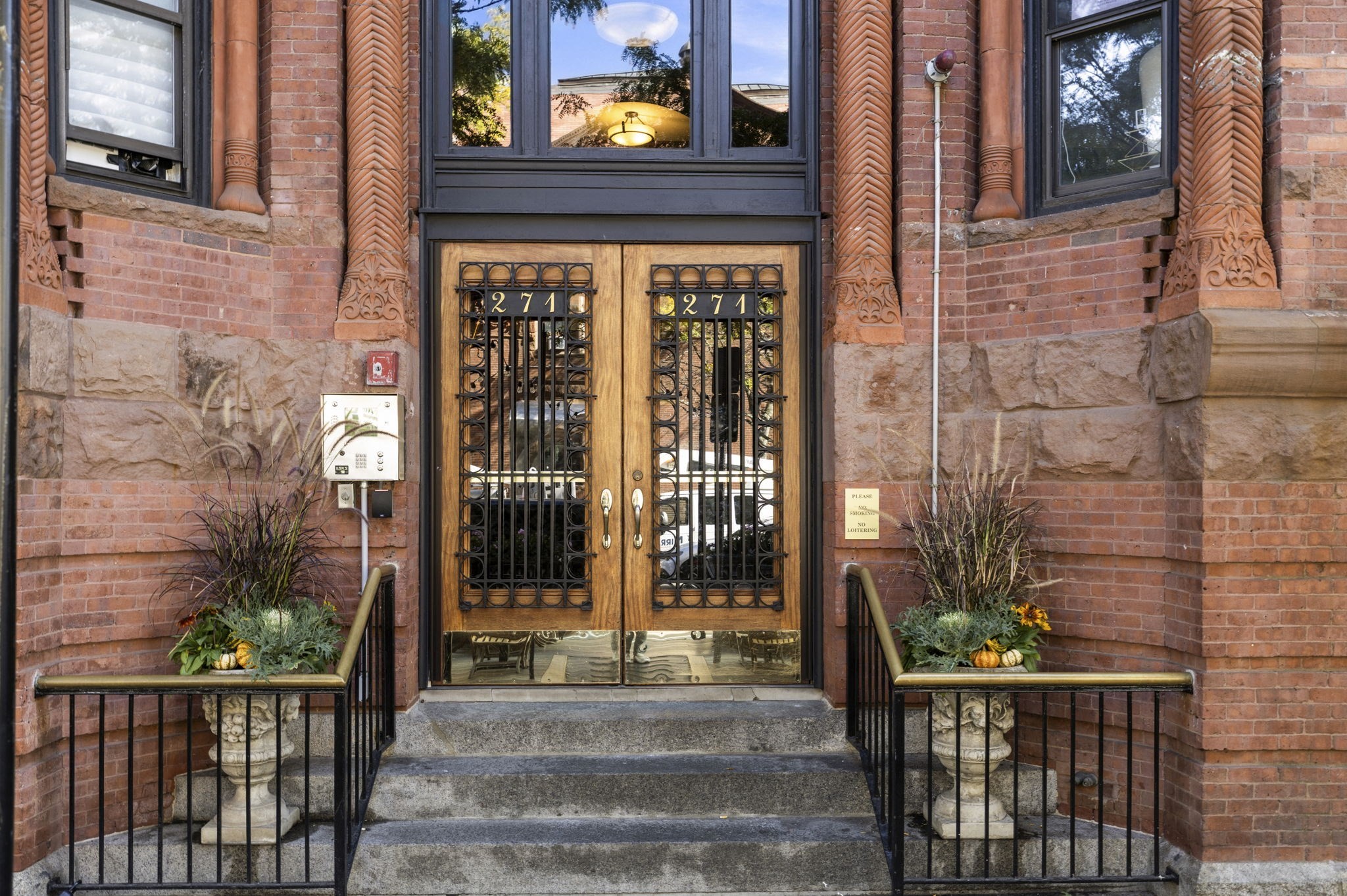 271 Dartmouth Street  UNIT 3L Boston Massachusetts United States, for Rent, residential,  , The Edwards Realty Team - Barrett Sotheby's International Realty