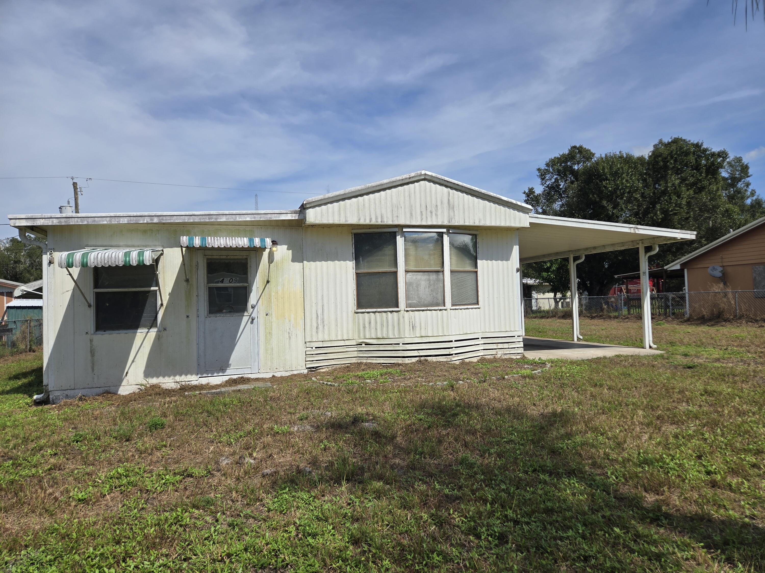 4209 SE 23RD Court Okeechobee Florida United States, for Sale, residential, , Mixon Real Estate Group, LLC