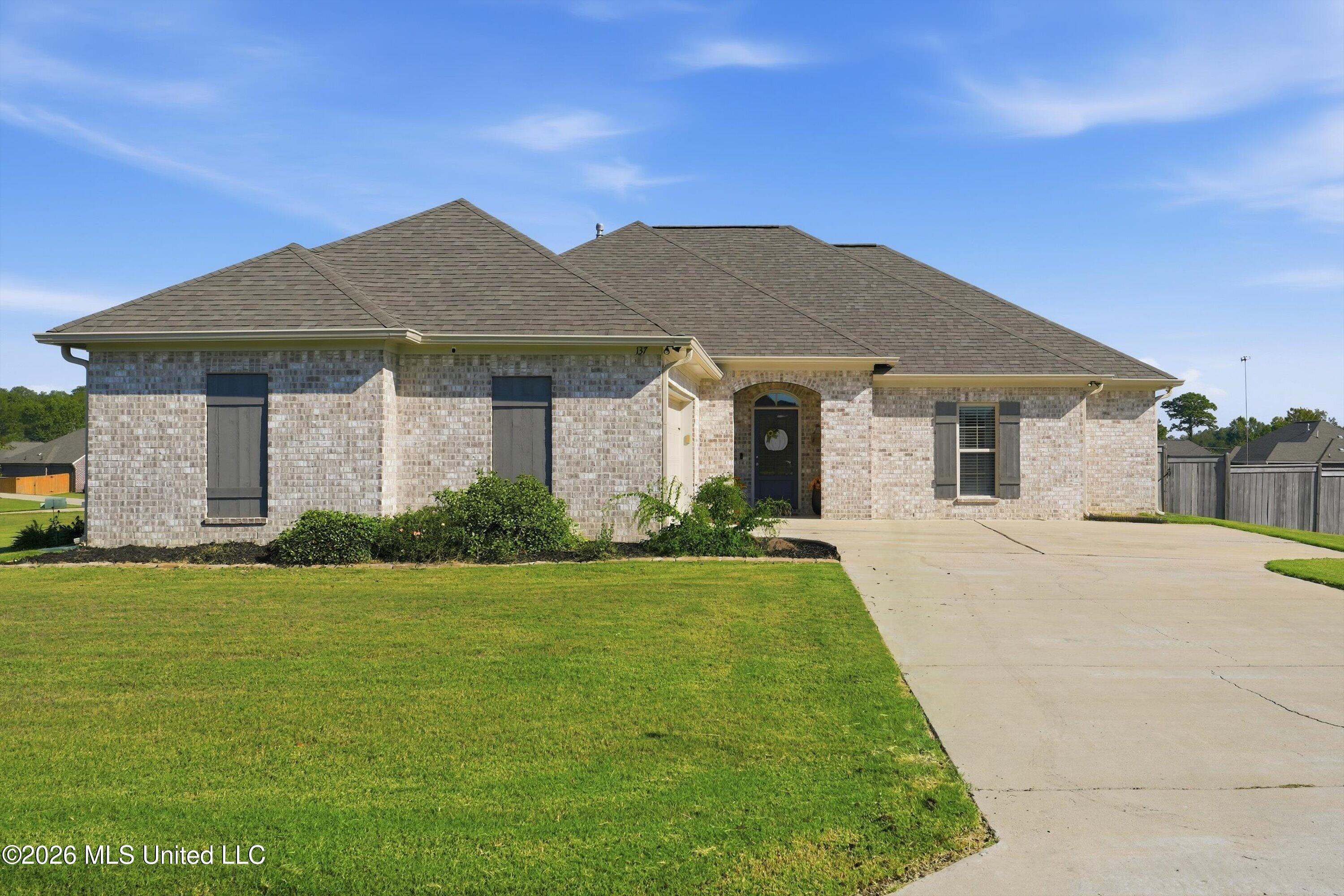 137 Chartleigh Circle Canton Mississippi United States, for Sale, residential, Jessica McLaurin, Rezults Realty, LLC