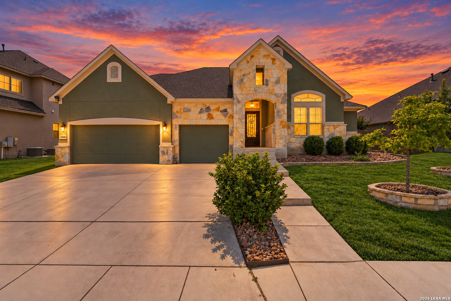 29509 KEARNEY RDG Fair Oaks Ranch Texas United States, for Sale, residential, Rita Vera, Central Metro Realty LLC