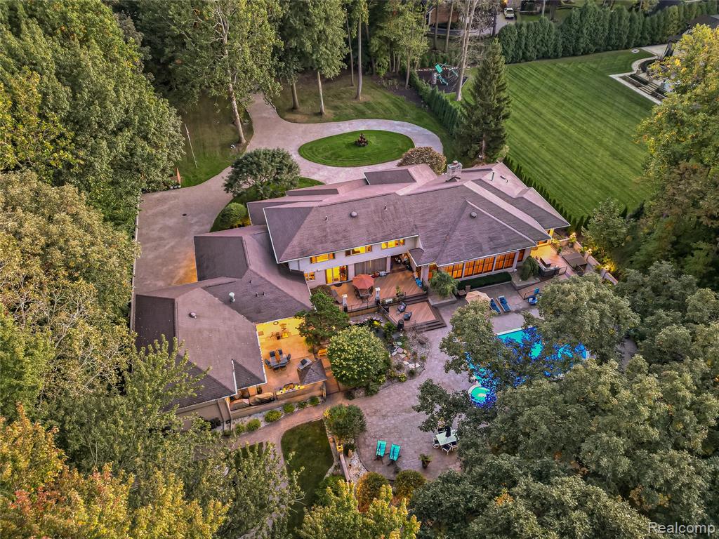 17477 IRIS Circle Clinton Township Michigan United States, for Sale, residential, 