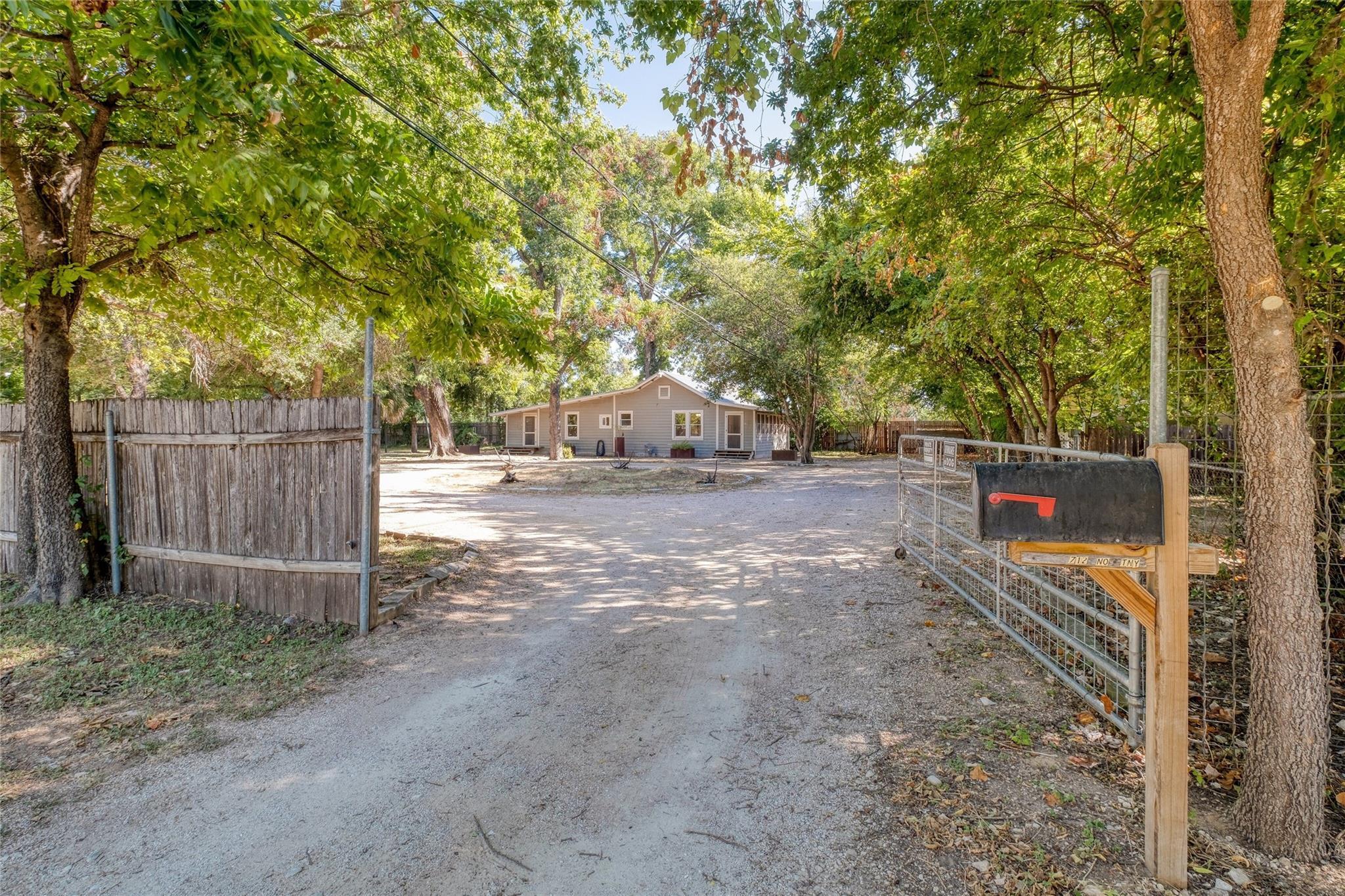 712 Nowotny LN Austin Texas United States, for Sale, residential, Jessica Dodge, All City Real Estate, Ltd. Co.