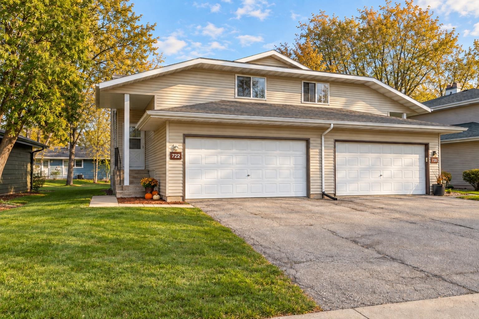 722 N HAWTHORNE Drive Appleton Wisconsin United States, for Sale, residential,  , Fireside Realty LLC