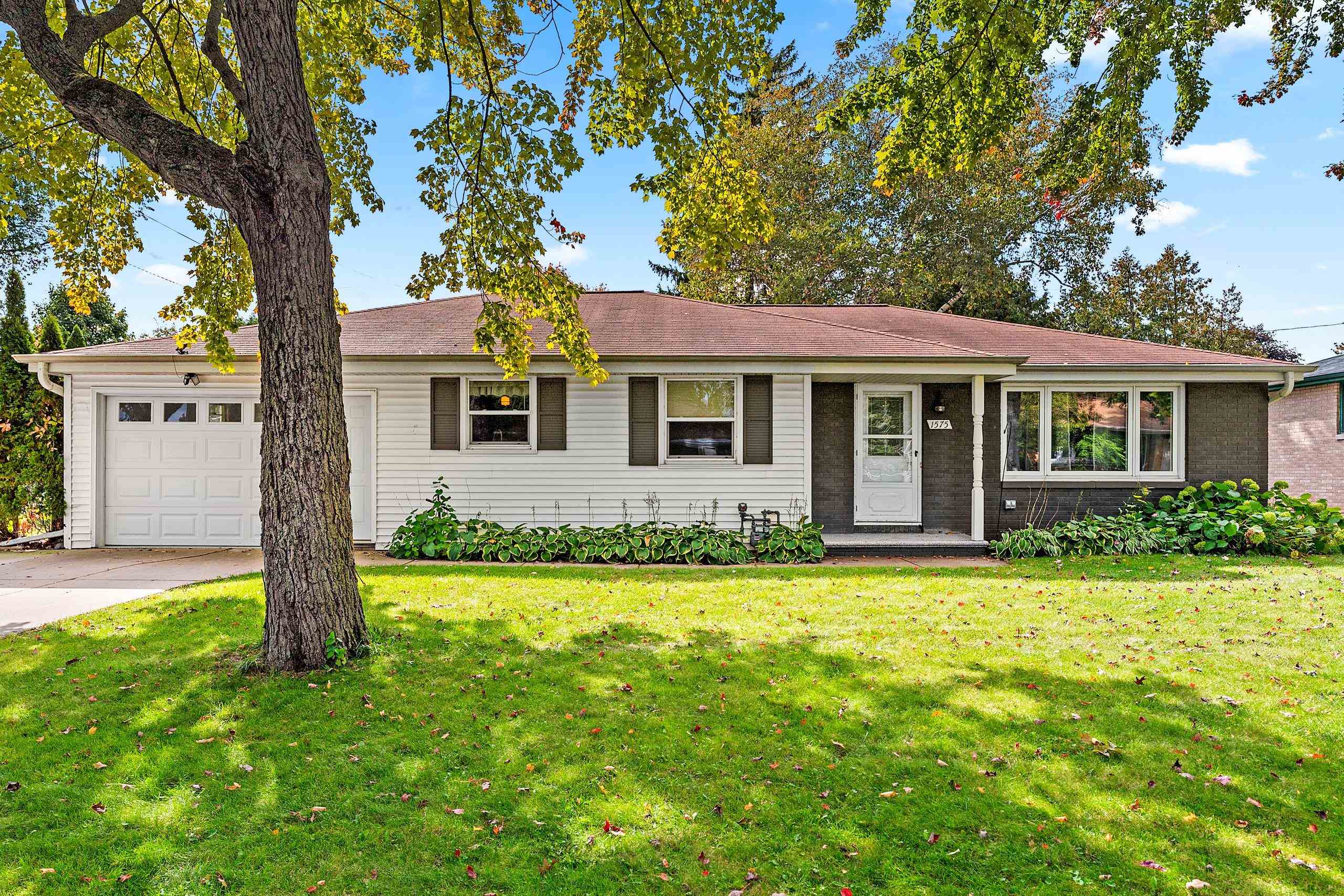 1575 FOREST GLEN Drive Green Bay Wisconsin United States, for Sale, residential,  , Fireside Realty LLC