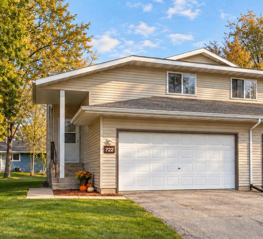722 N HAWTHORNE Drive Appleton Wisconsin United States, for Sale, residential,  , Fireside Realty LLC