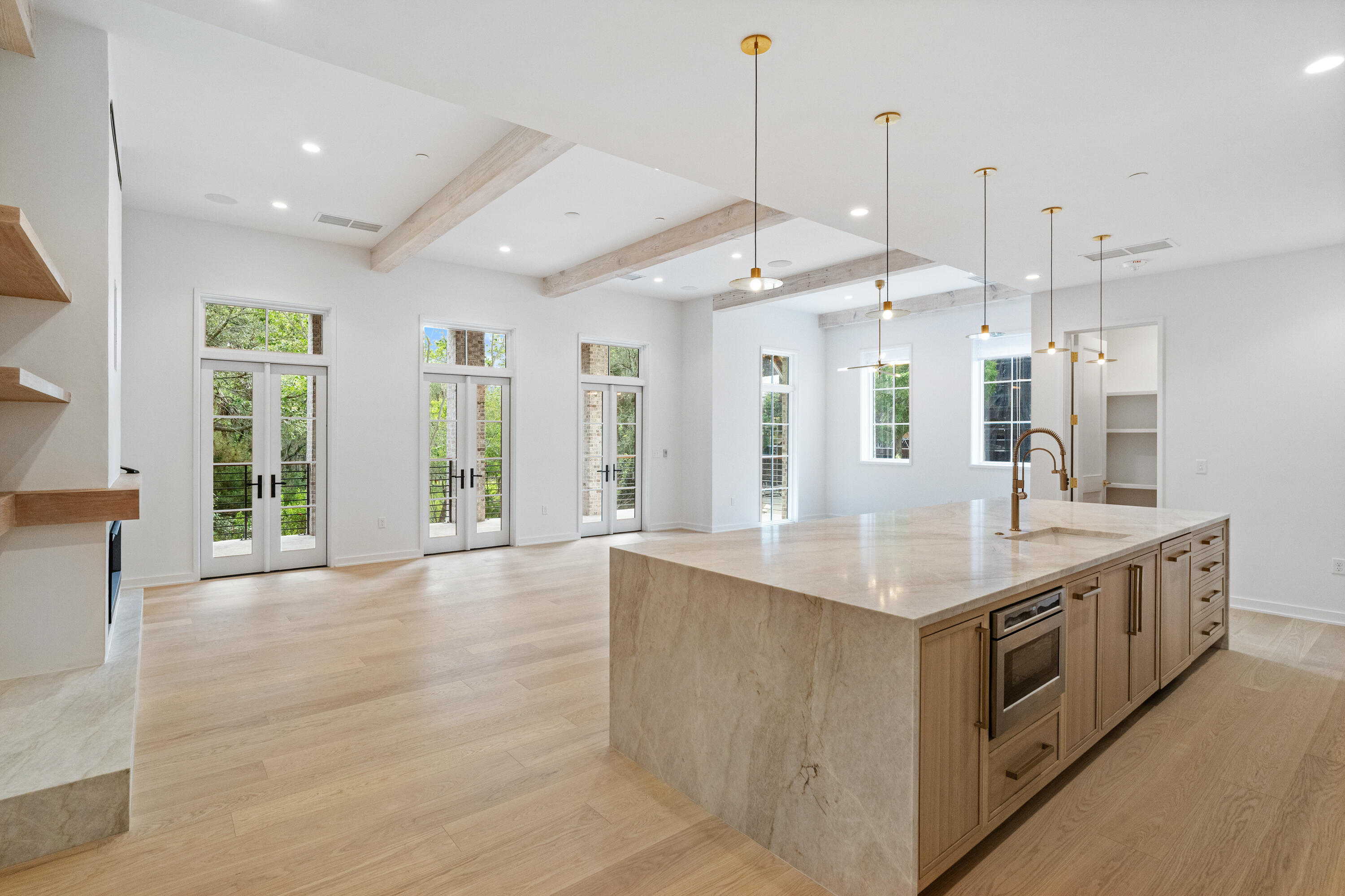211 Seven Farms Drive APT 202 Charleston South Carolina United States, Sale Pending, residential, Bobbie  Rose, Keller Williams Realty Charleston/West Ashley