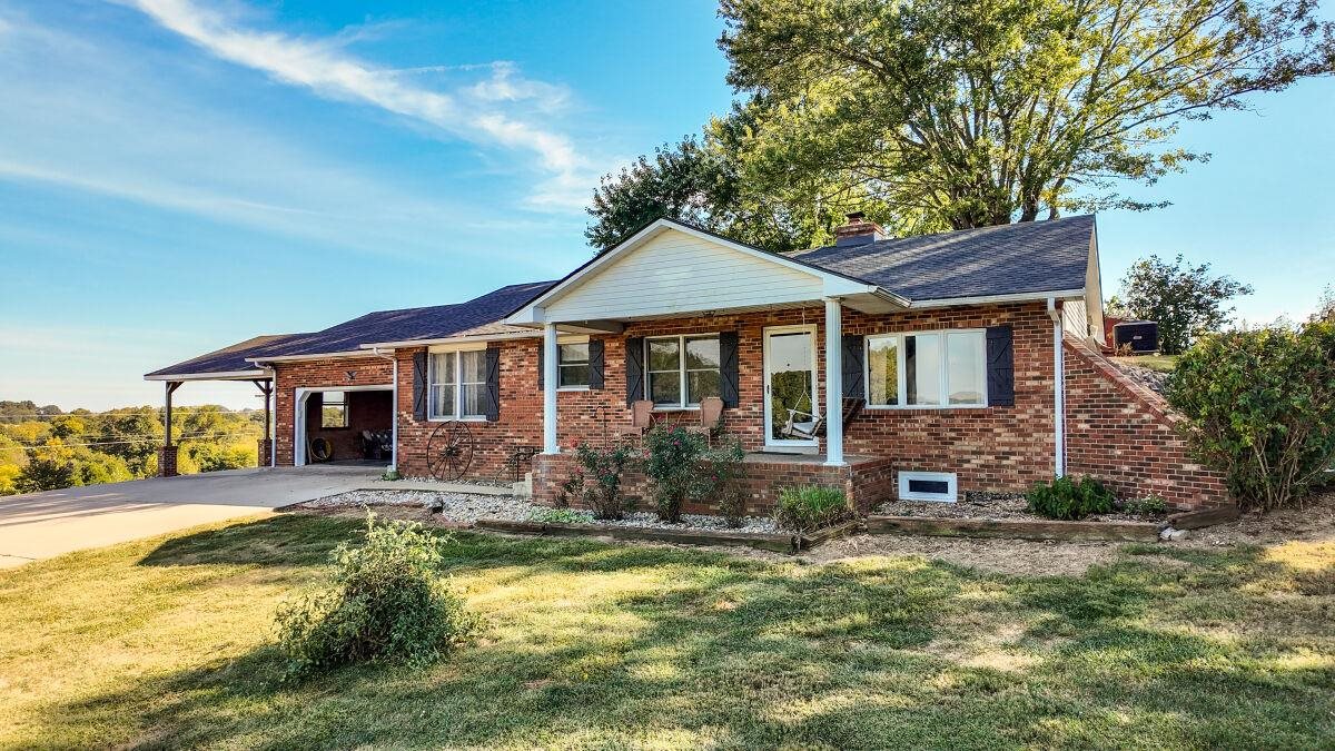 2644 Sugar Grove Road Bowling Green Kentucky United States, for Sale, residential, Adam  Hanes, LPT Realty