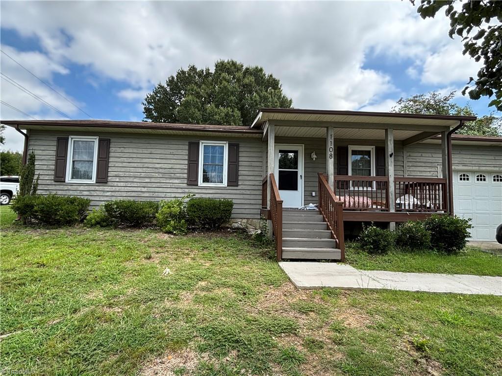 1108 Raleigh Court High Point North Carolina United States, for Rent, residential, J.C. Grose, Triad Home and Land Co.