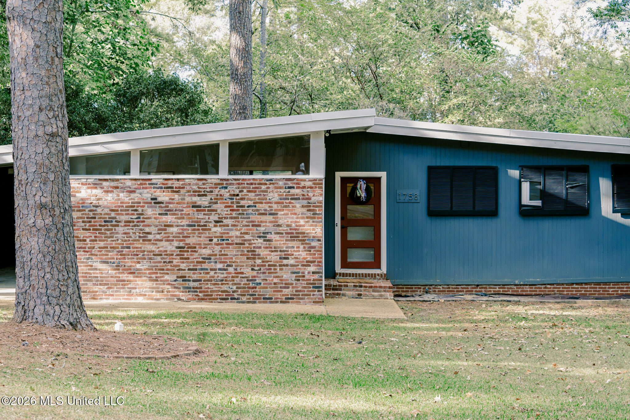 1758 Hillview Drive Jackson Mississippi United States, for Sale, residential, Jessica McLaurin, Rezults Realty, LLC