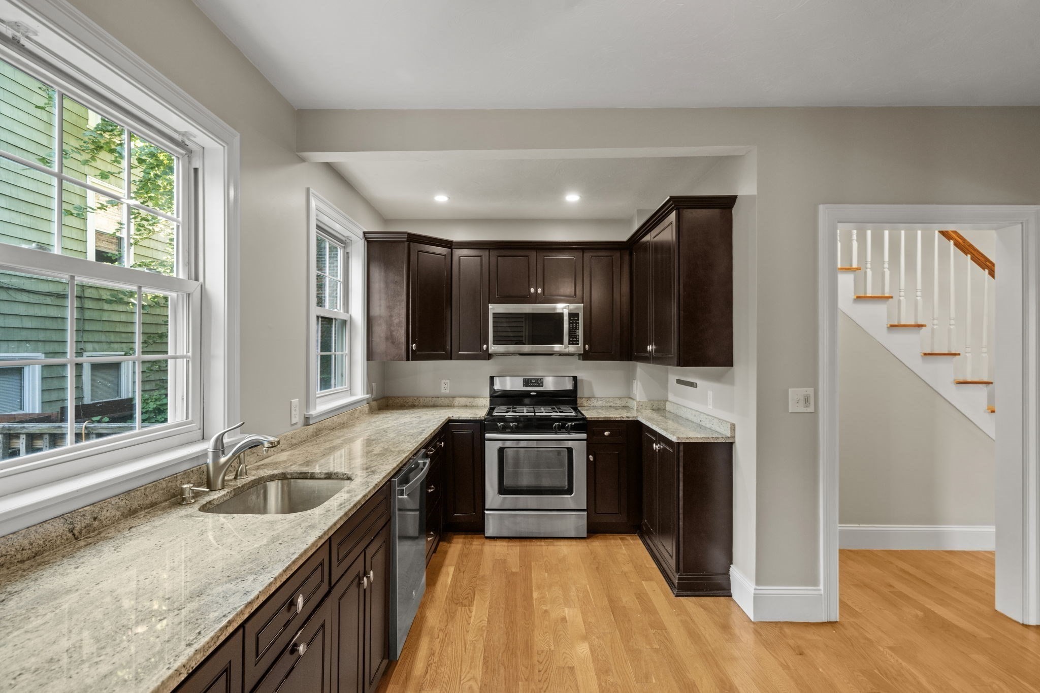 519 E 5th Street Boston Massachusetts United States, for Sale, residential, Darcy Bento, South Boston  Realtor Bento Real Estate Group, Bento Real Estate Group, Inc.