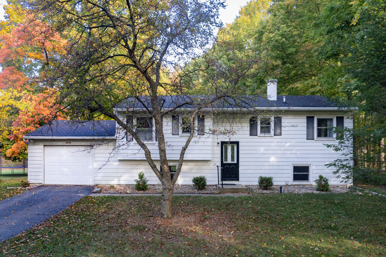 10254 Stadium Drive Kalamazoo Michigan United States, for Sale, residential,  , Evenboer-Walton Realtors