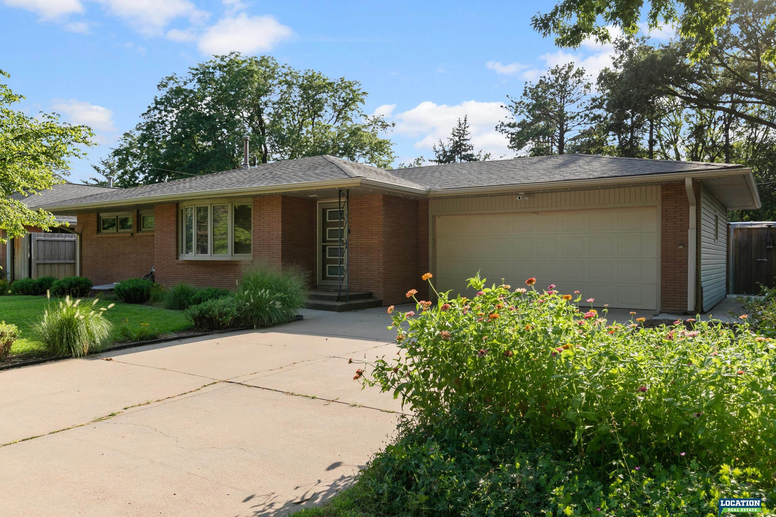 1935 S 44 Street Lincoln Nebraska United States, for Sale, residential,  , Wolf Professional Realty PC