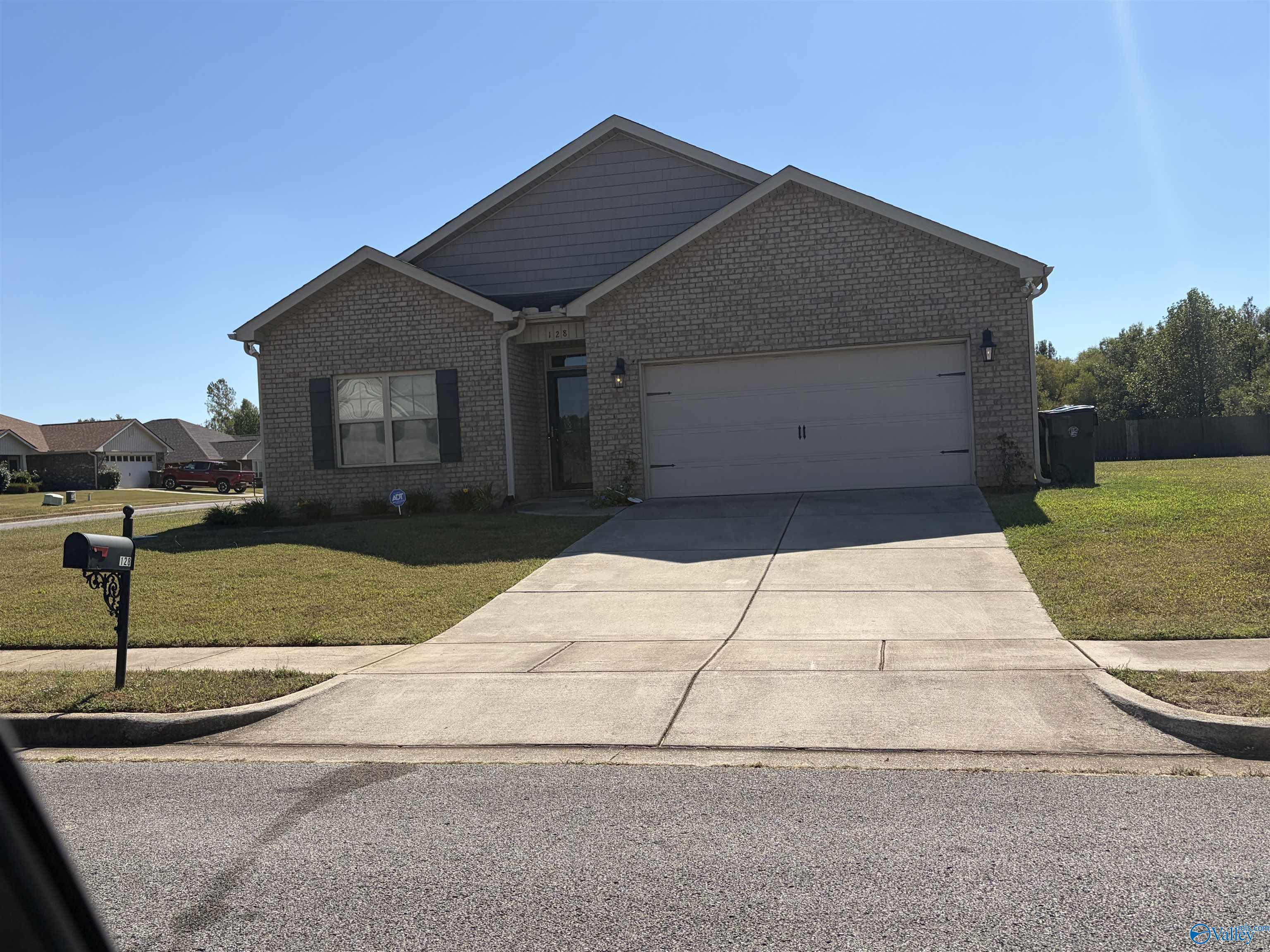 128 Pine Landing Drive Harvest Alabama United States, for Sale, residential, Demo Agent, InCom Real Estate - New Demo Office