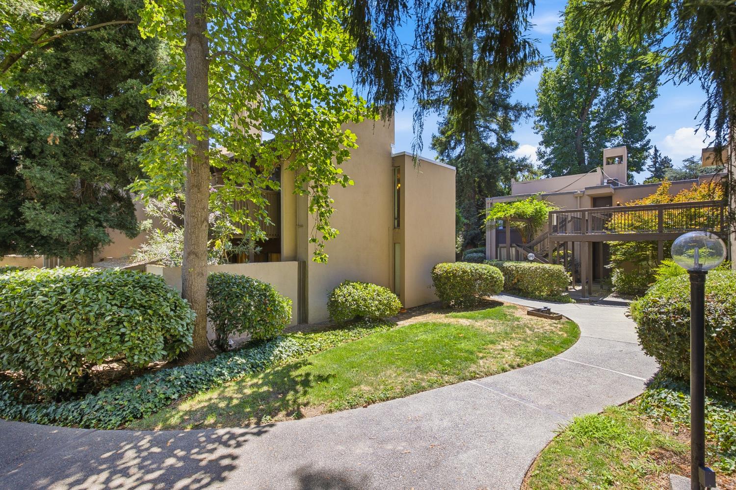 2202 Woodside Lane APT 4 Sacramento California United States, for Sale, residential,  , SacHomes Realty Group