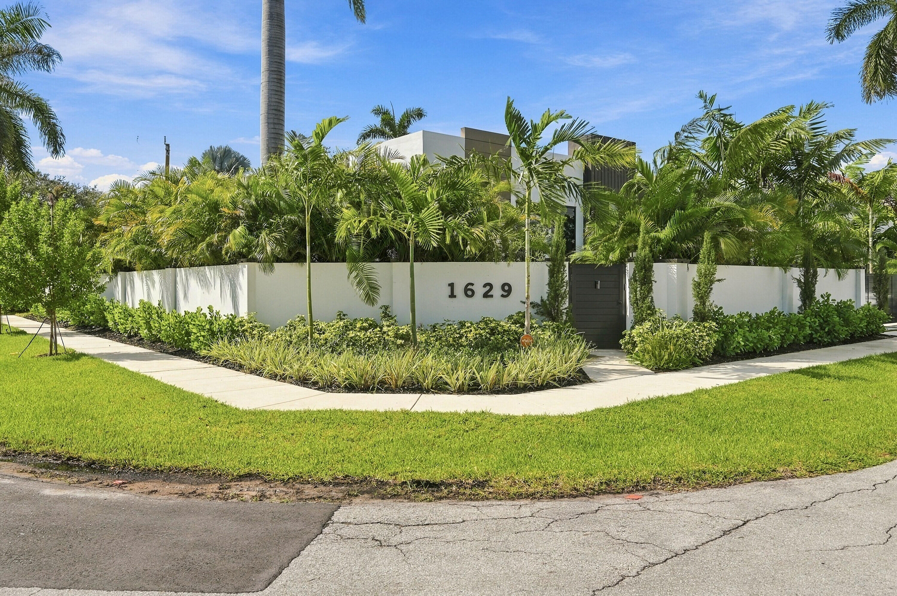 1629 NE 1ST Avenue Fort Lauderdale Florida United States, for Sale, residential, Lou Blum, Grandiose Real Estate