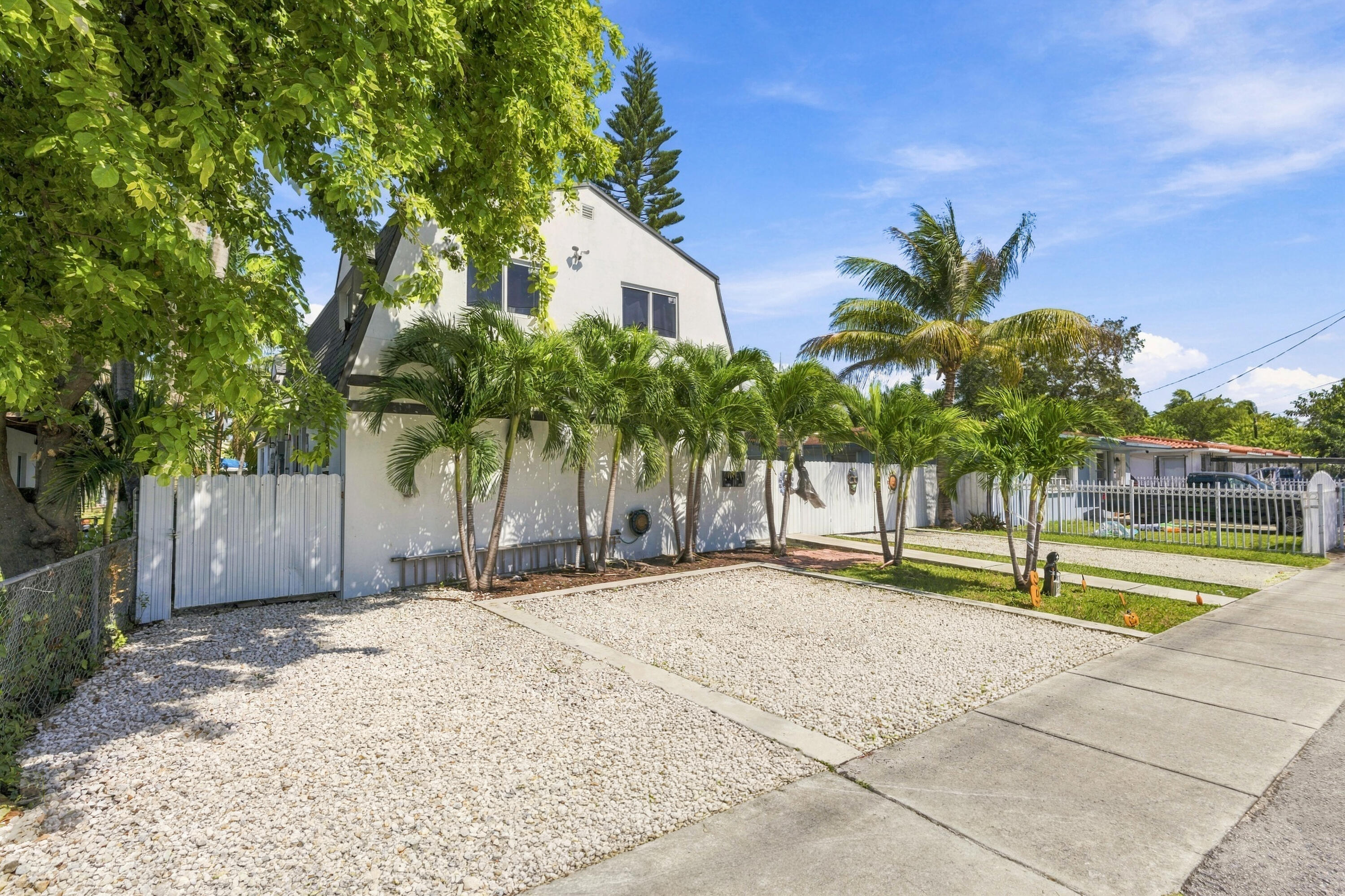 2805 NW 11th Street Miami Florida United States, for Sale, commercial,  , INCOM OFFICE EXAMPLE