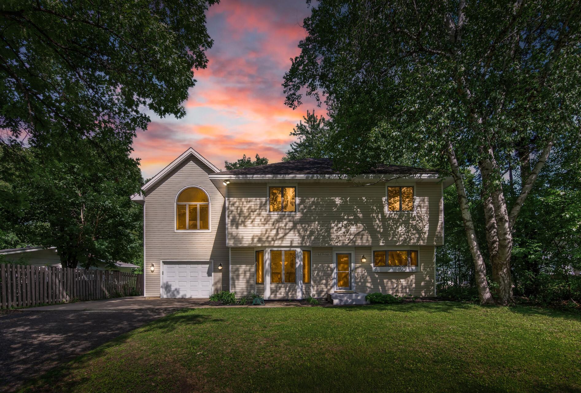 4929 West Lane Minnetonka Minnesota United States, for Sale, residential, Lynn Heimdahl, Bridge Realty, LLC