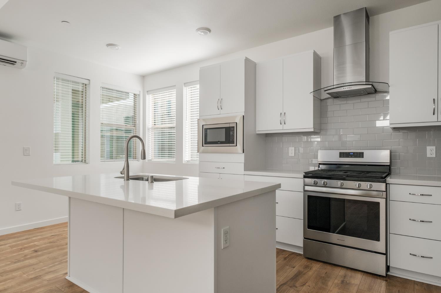 2633 3rd Street Sacramento California United States, for Sale, residential, Anthony Carrillo, Cook Realty