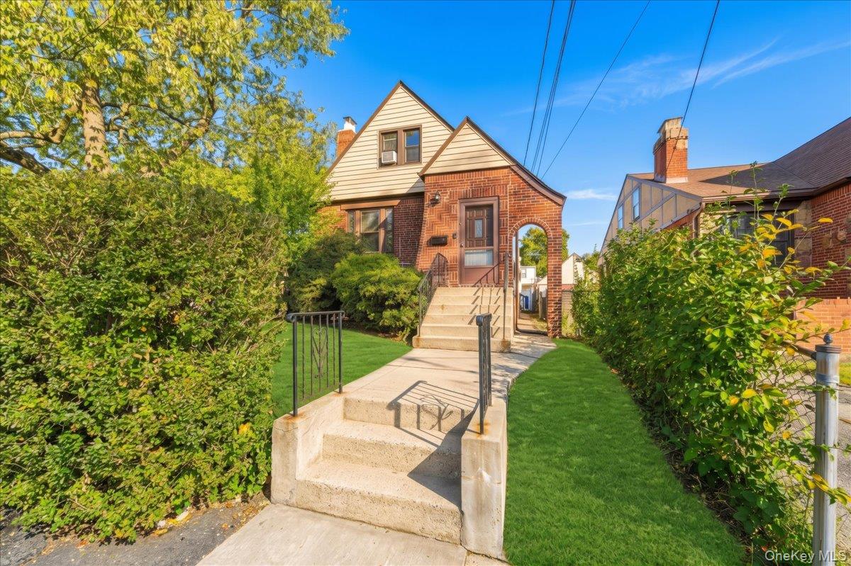 196 Hillside Avenue Yonkers New York United States, for Sale, residential, Anthony Omoruan, Keller Williams Realty, NYC Grp