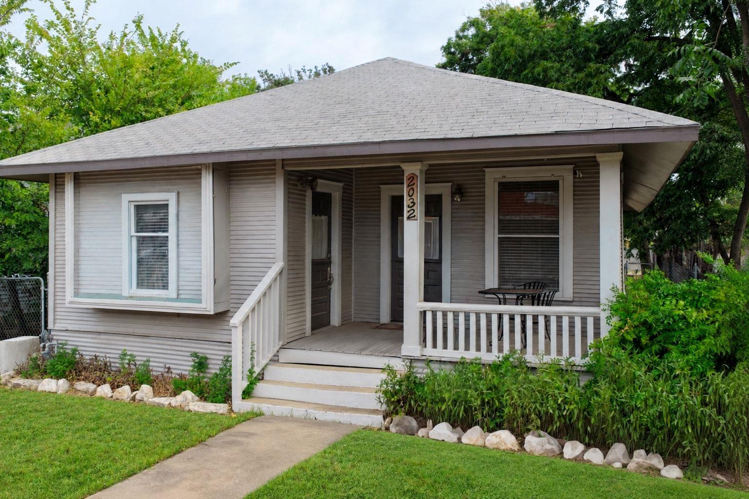 2032 Cesar Chavez ST Austin Texas United States, for Sale, commercial, Jessica Dodge, All City Real Estate, Ltd. Co.