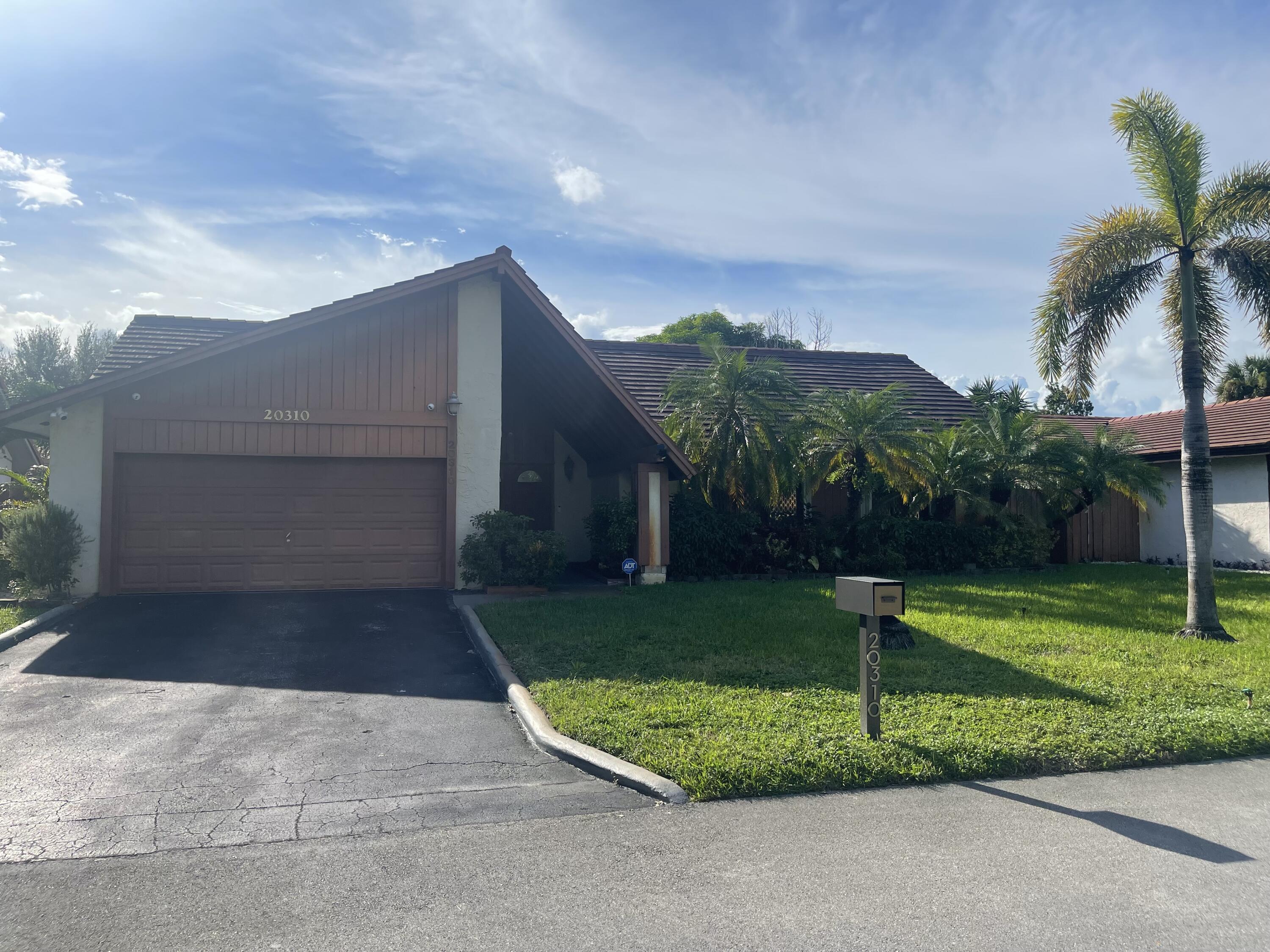 20310 NE 10TH Place Miami Florida United States, for Sale, residential, Nicholas Clark, Incom New Example Office