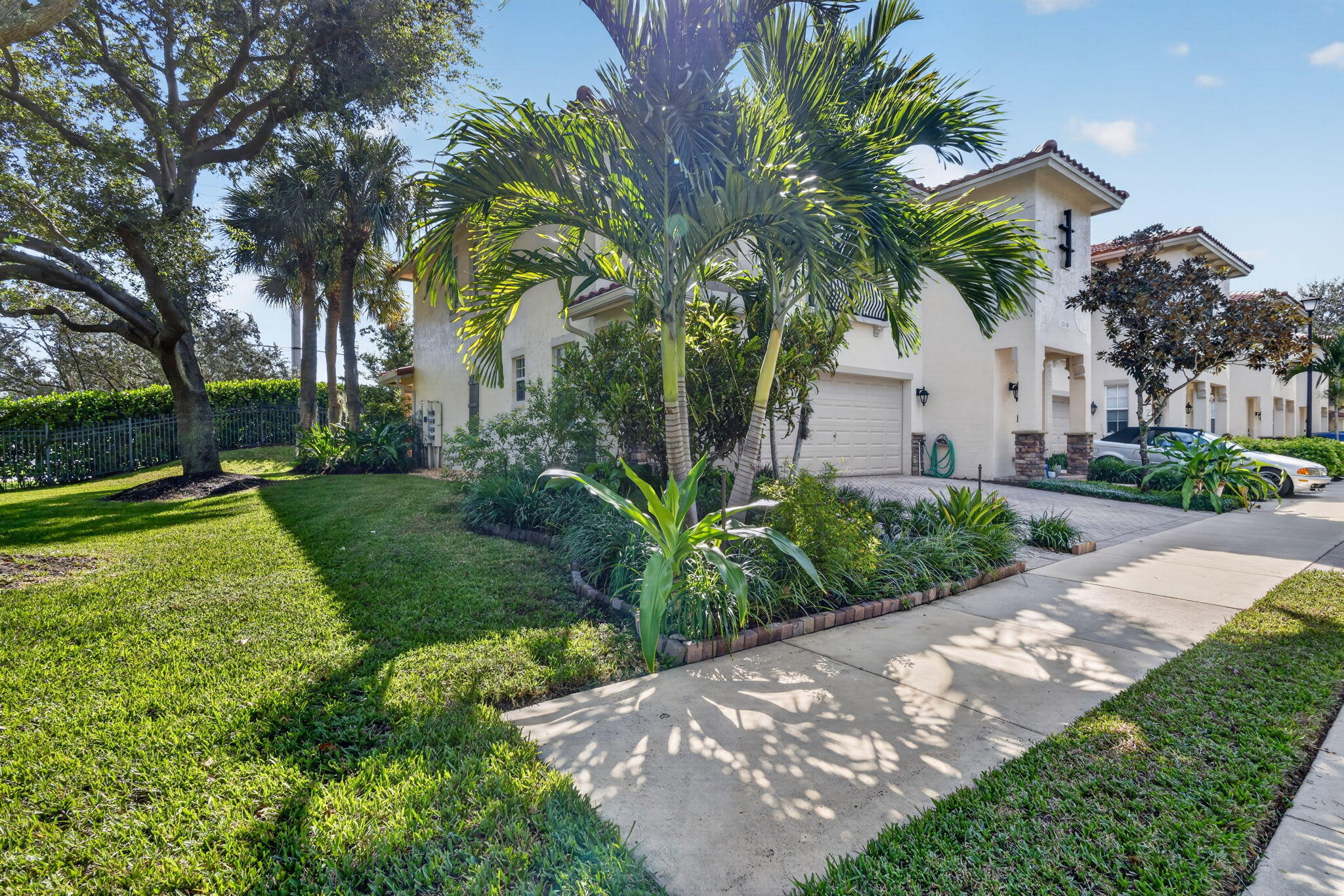1015 Ventnor Avenue APT 3A Delray Beach Florida United States, for Sale, residential, Arlene   Toolsie  , Re/Max Direct