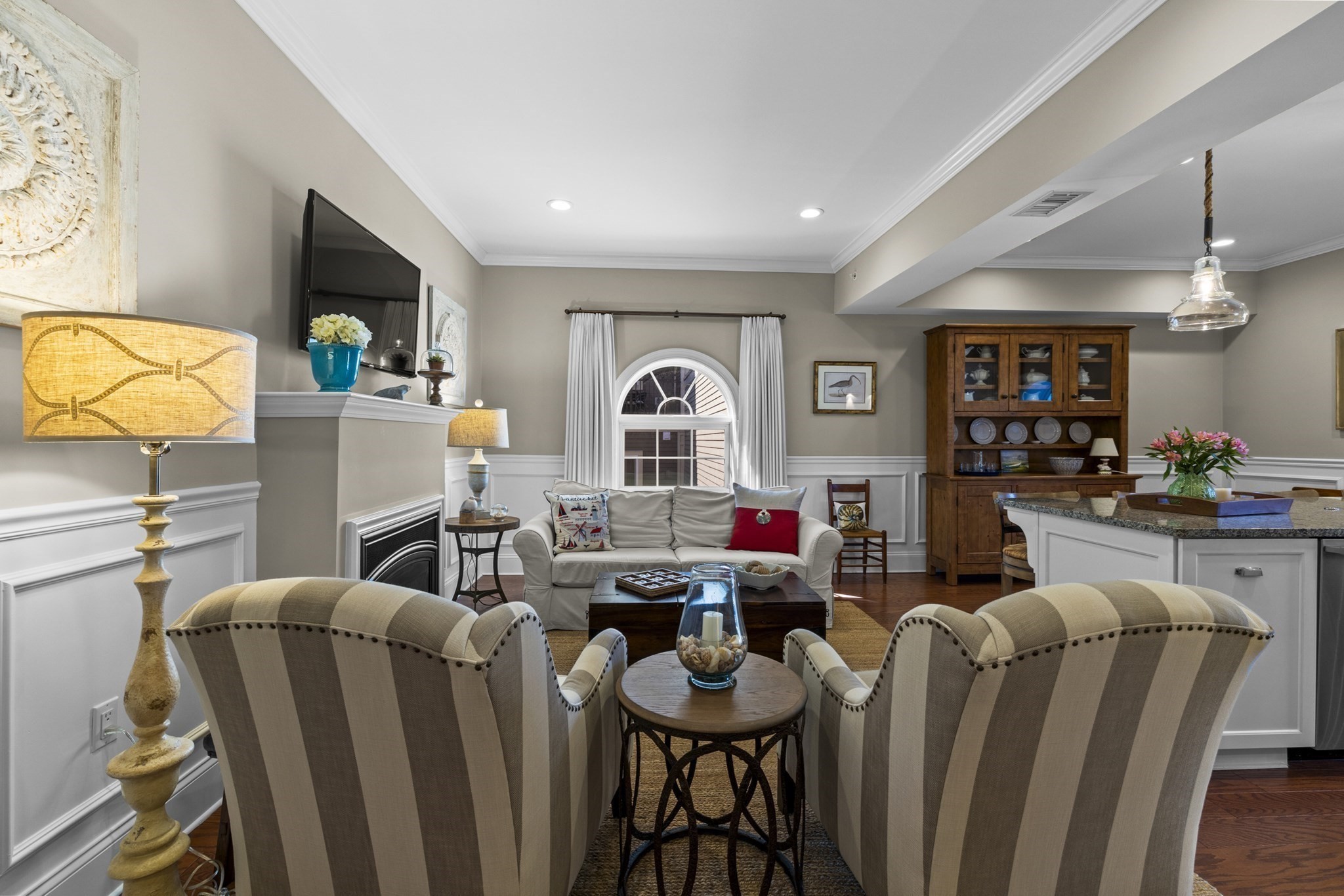 616 E Fourth Street  UNIT 303 Boston Massachusetts United States, for Sale, residential,  , The Edwards Realty Team - Barrett Sotheby's International Realty