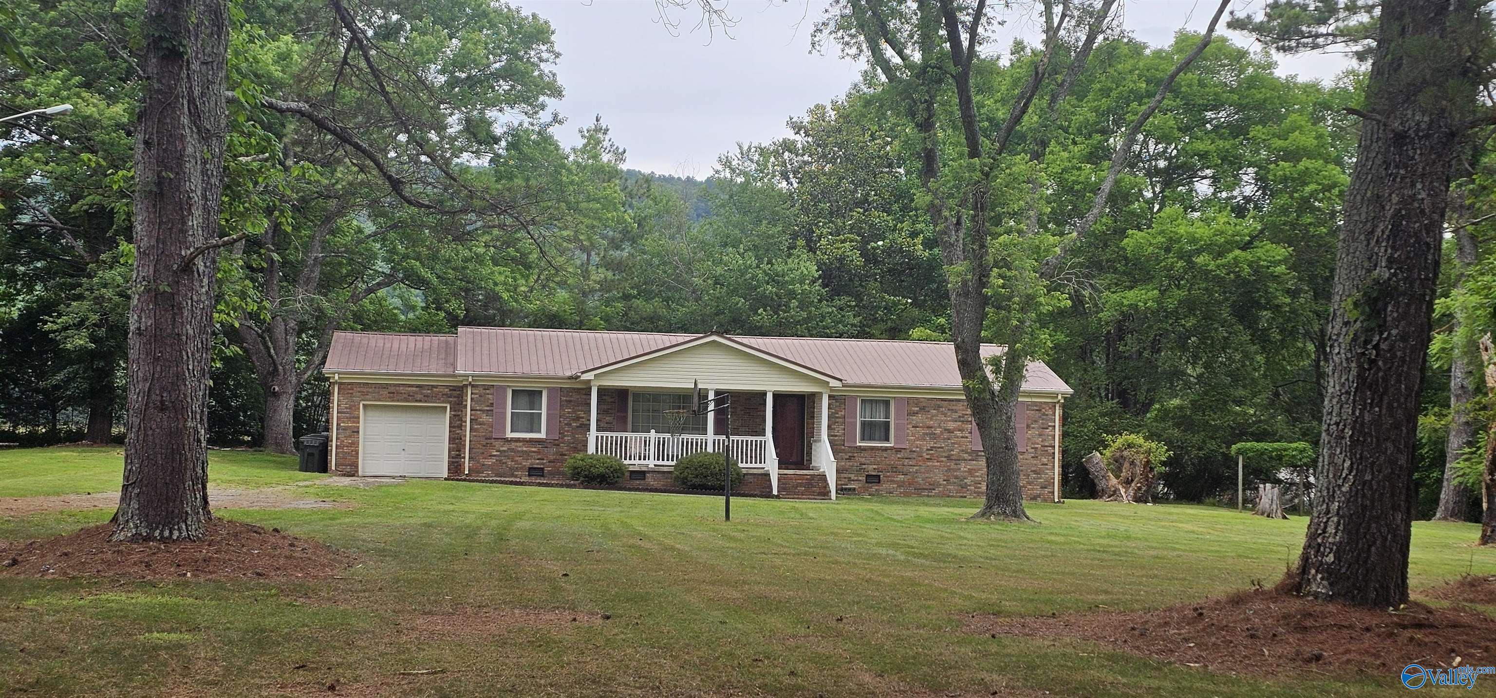 3541 Woods Cove Road Scottsboro Alabama United States, for Sale, residential,  , Waterfront International Realty